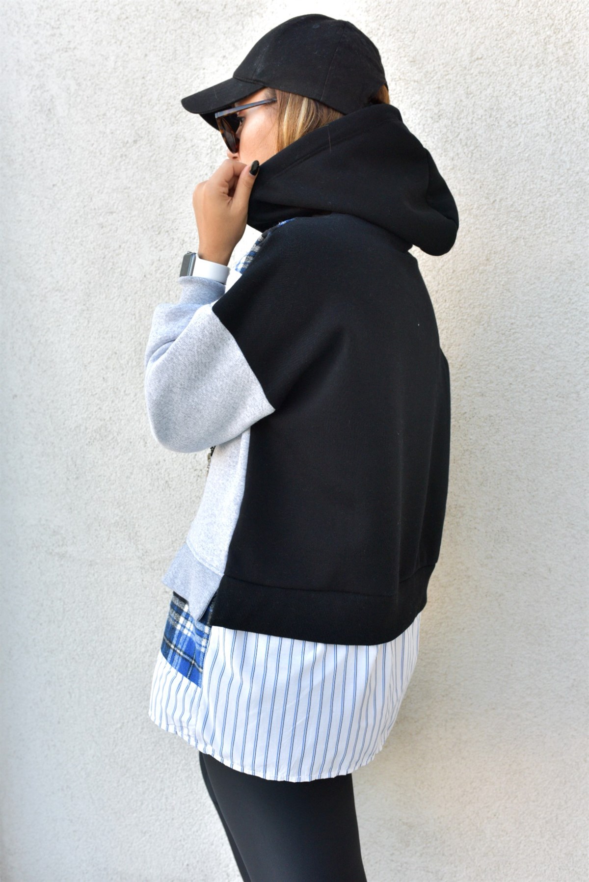 Şardonlu Siyah Tasarım Sweatshirt