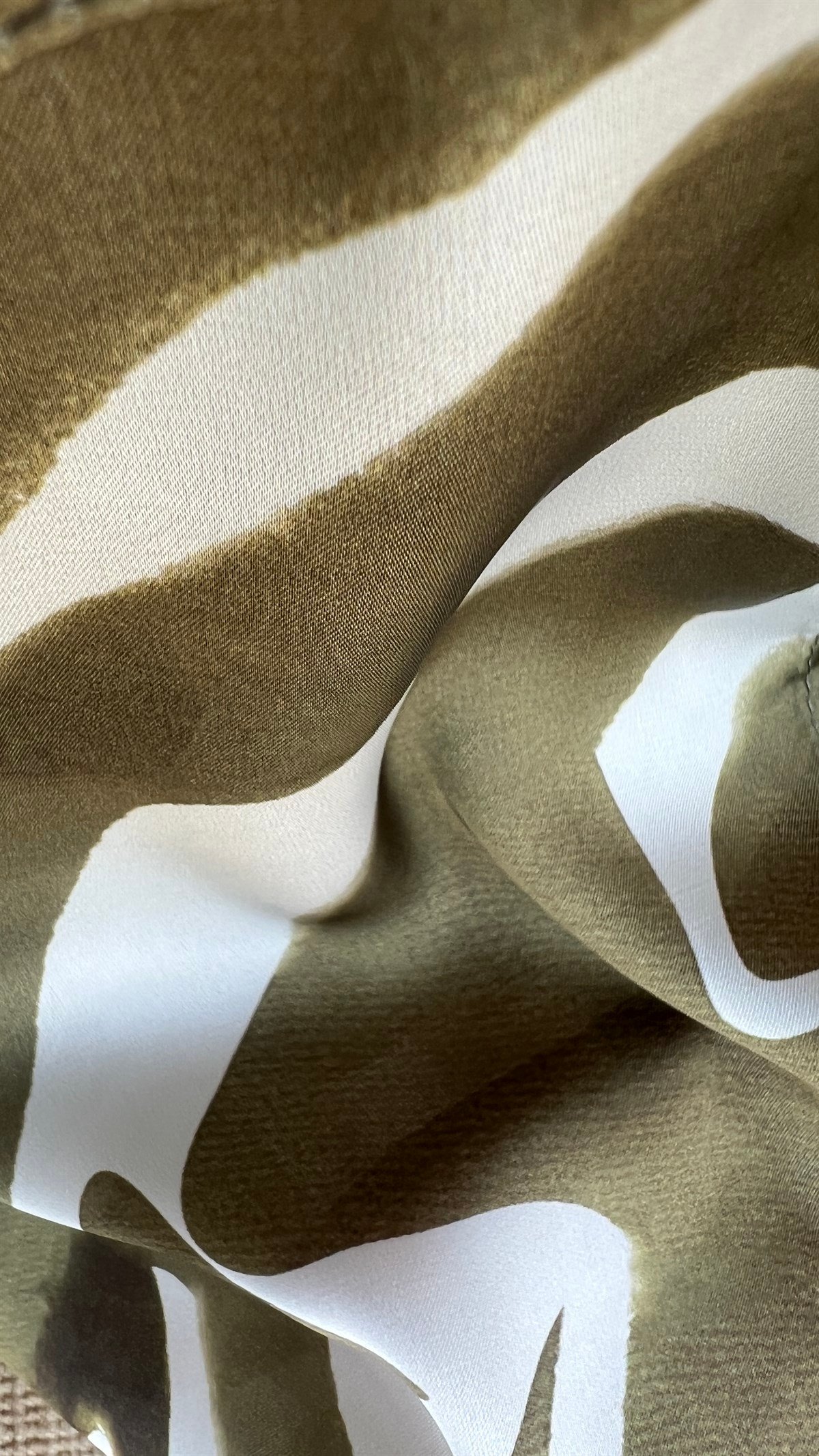 Zebra Desenli Saten Gömlek