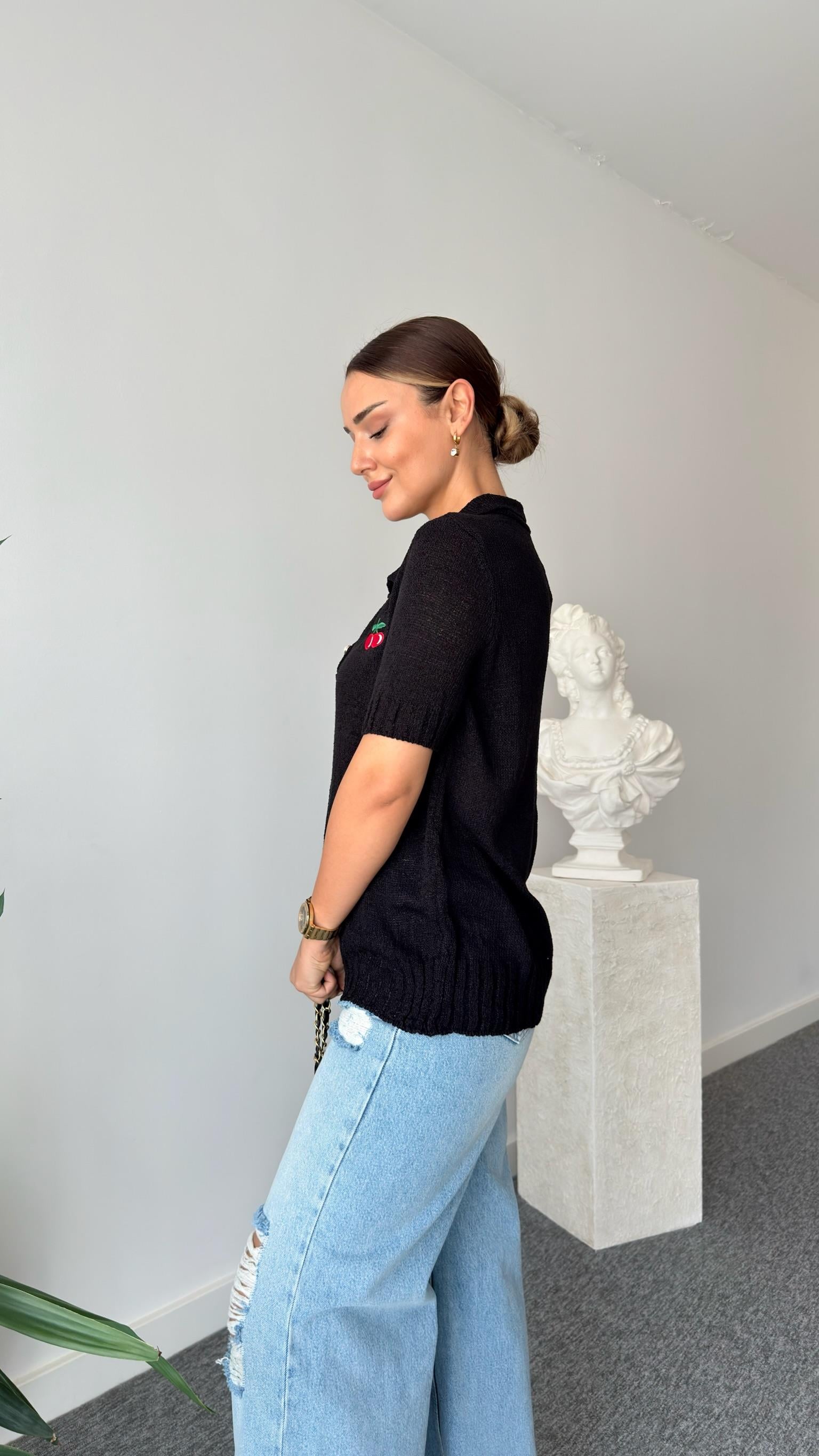 Siyah Kiraz Detaylı Triko Bluz