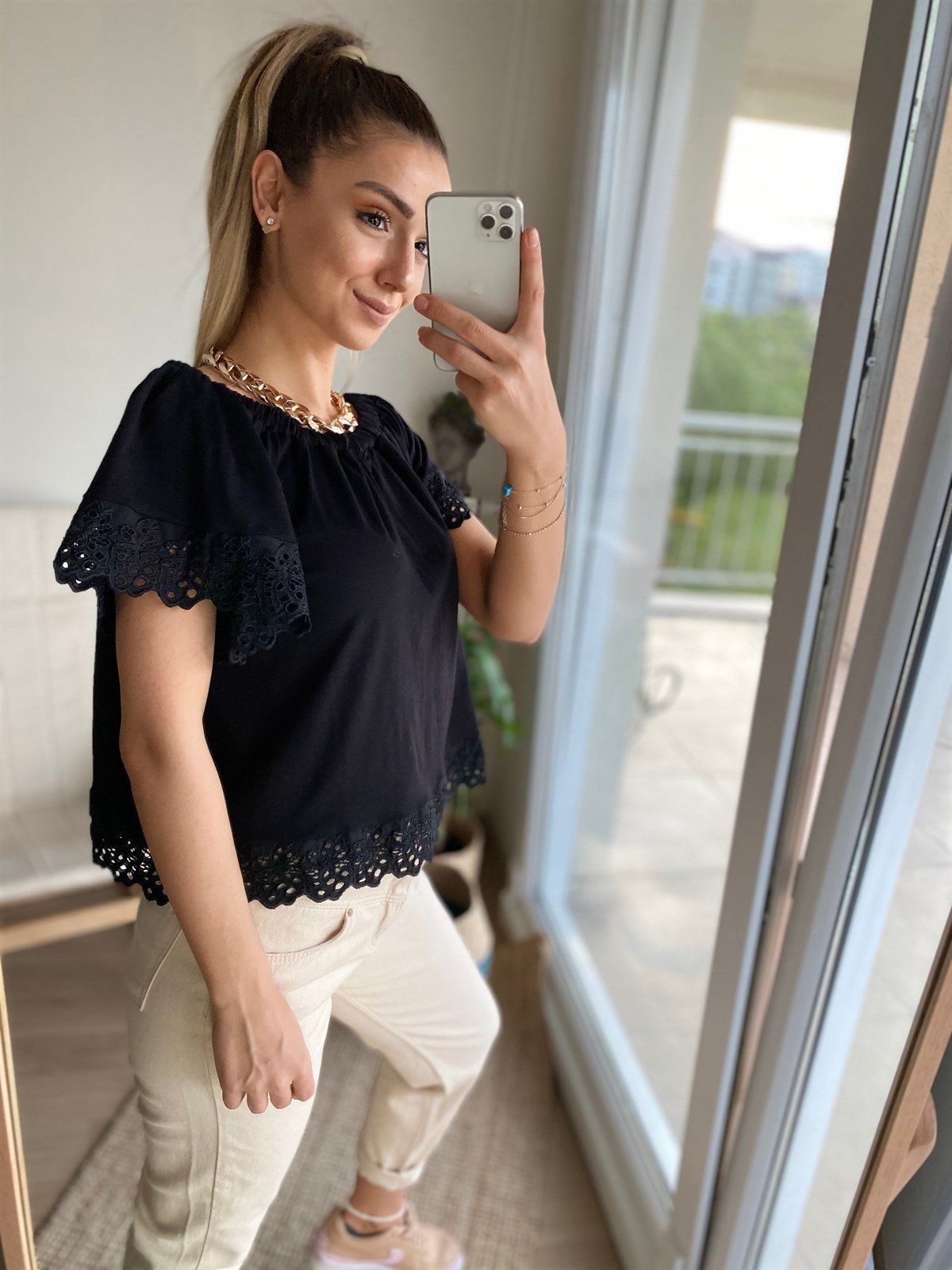 Siyah Fisto Detaylı Bluz