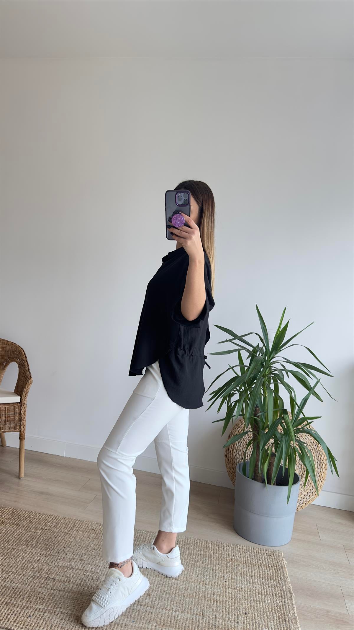 Sırtı Çapraz Detay Siyah Bluz