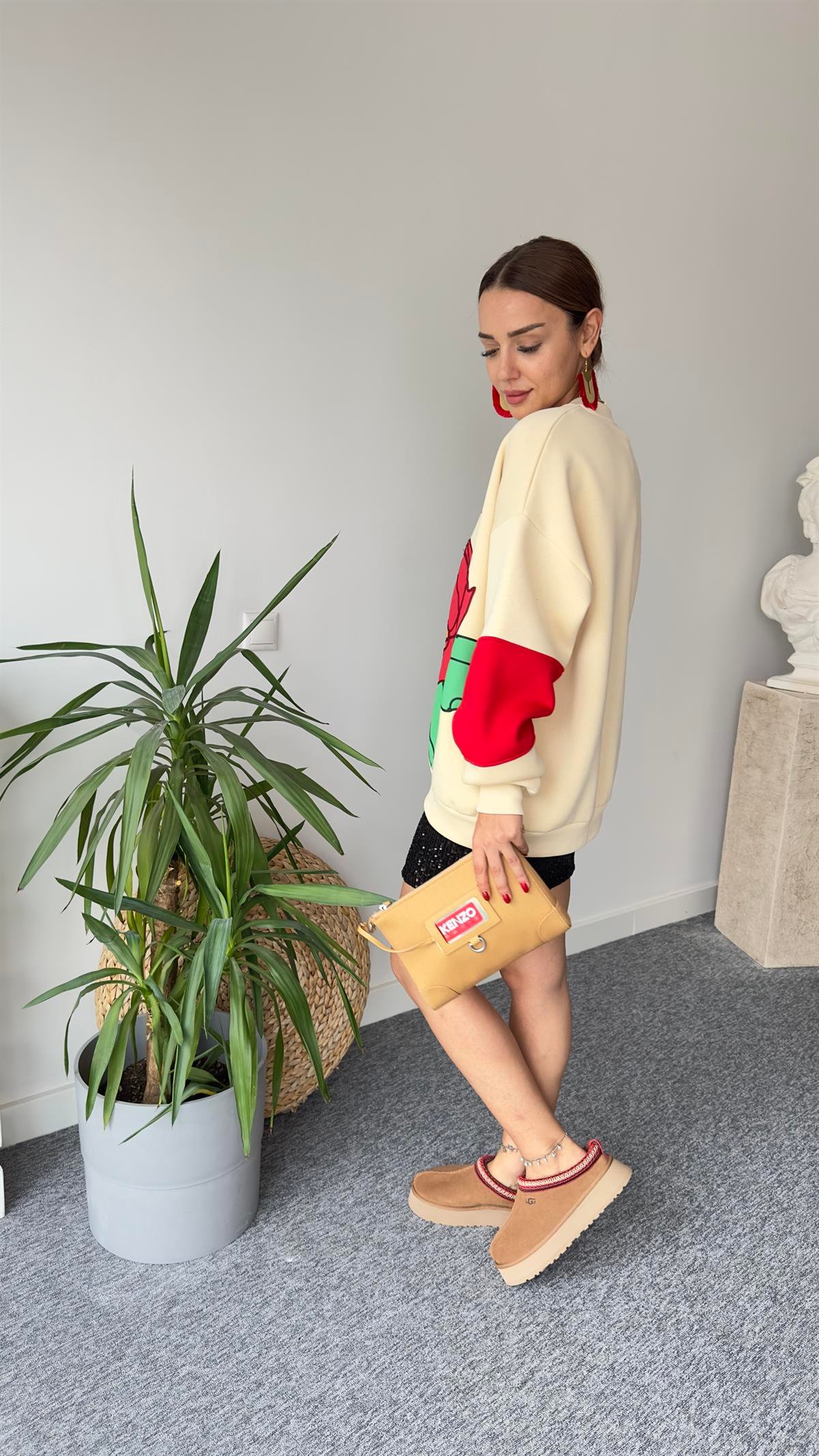 Cote Zincirli Ve Gül Baskı Sweatshirt