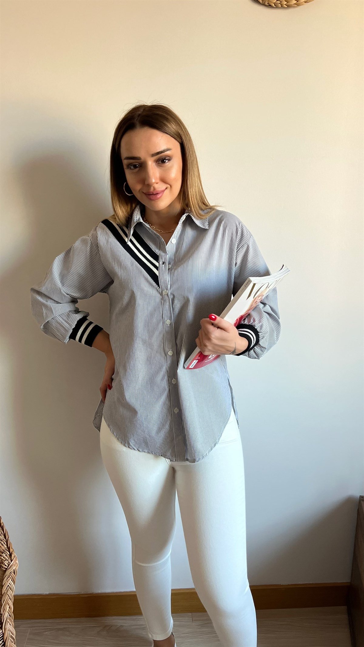 Triko Garnili Çizgili Siyah Gömlek