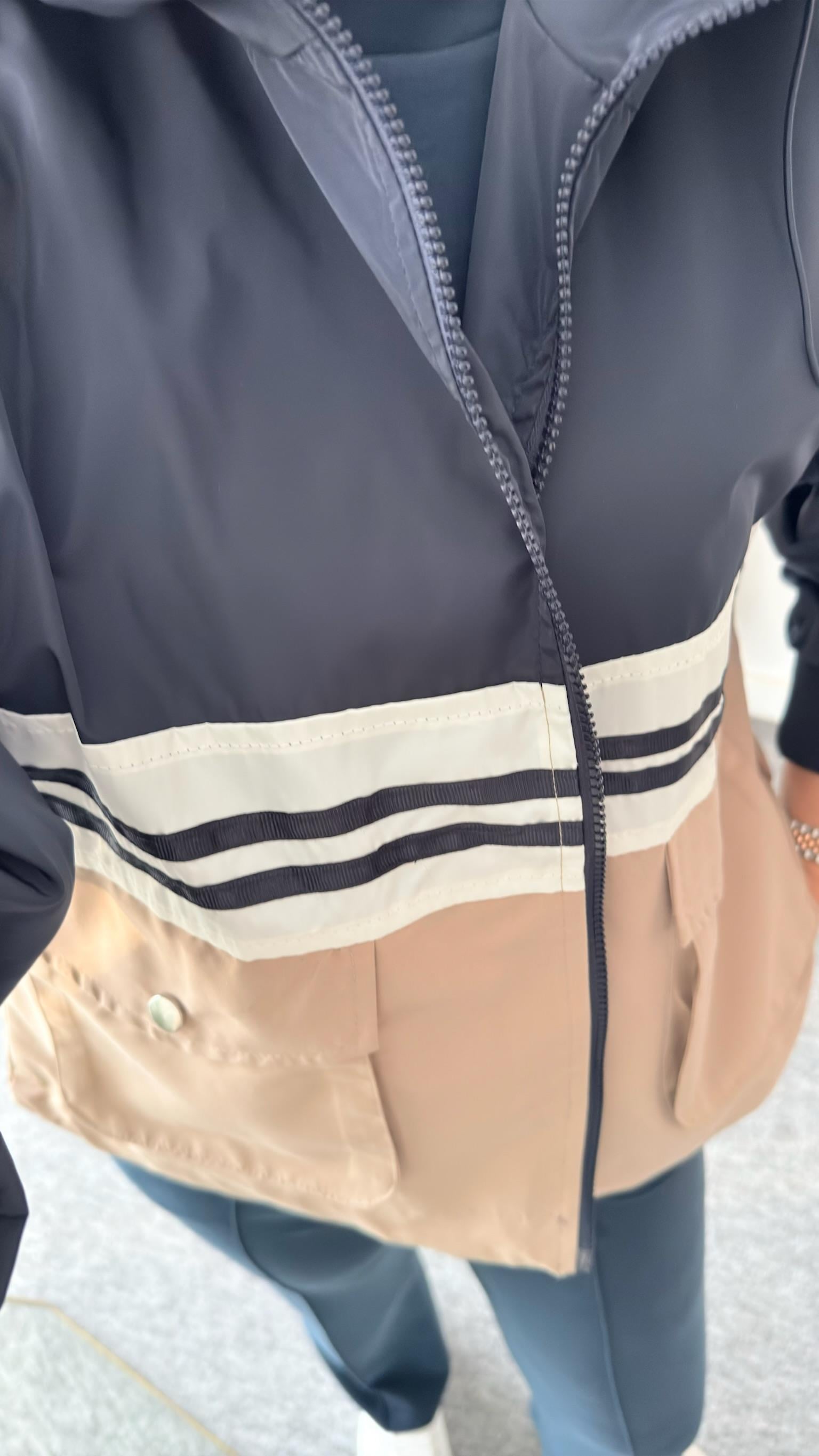 Lacivert Olvi Şerit Detaylı Ceket