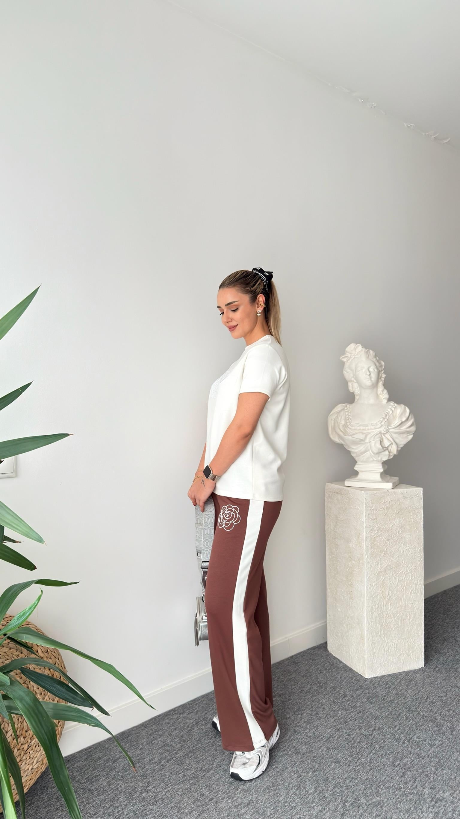 Kahve Neya Nakışlı Modal Takım