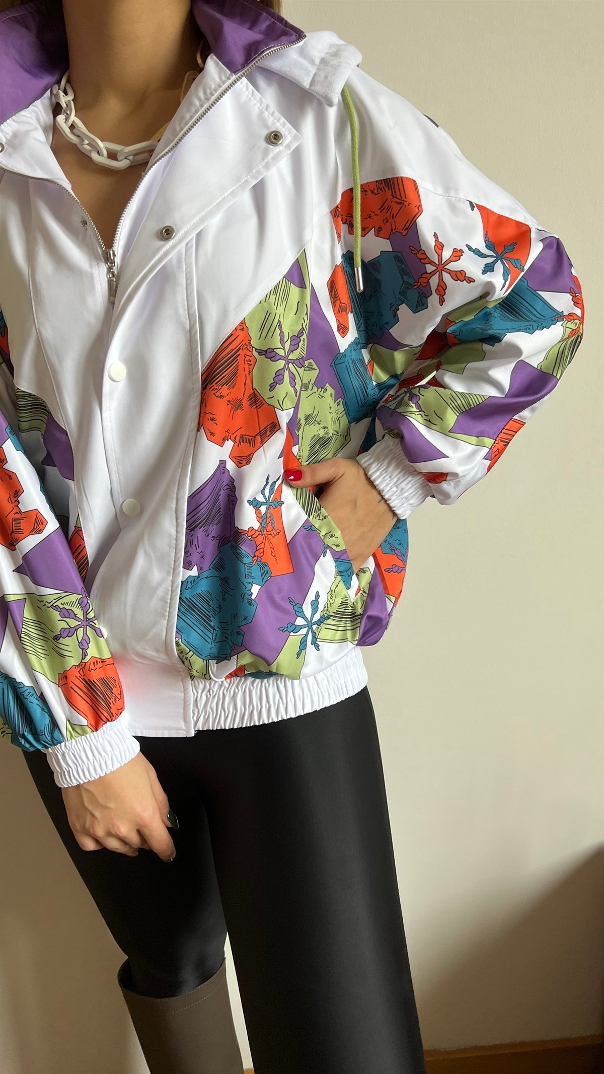  Geometrik Desenli Tasarım Bomber