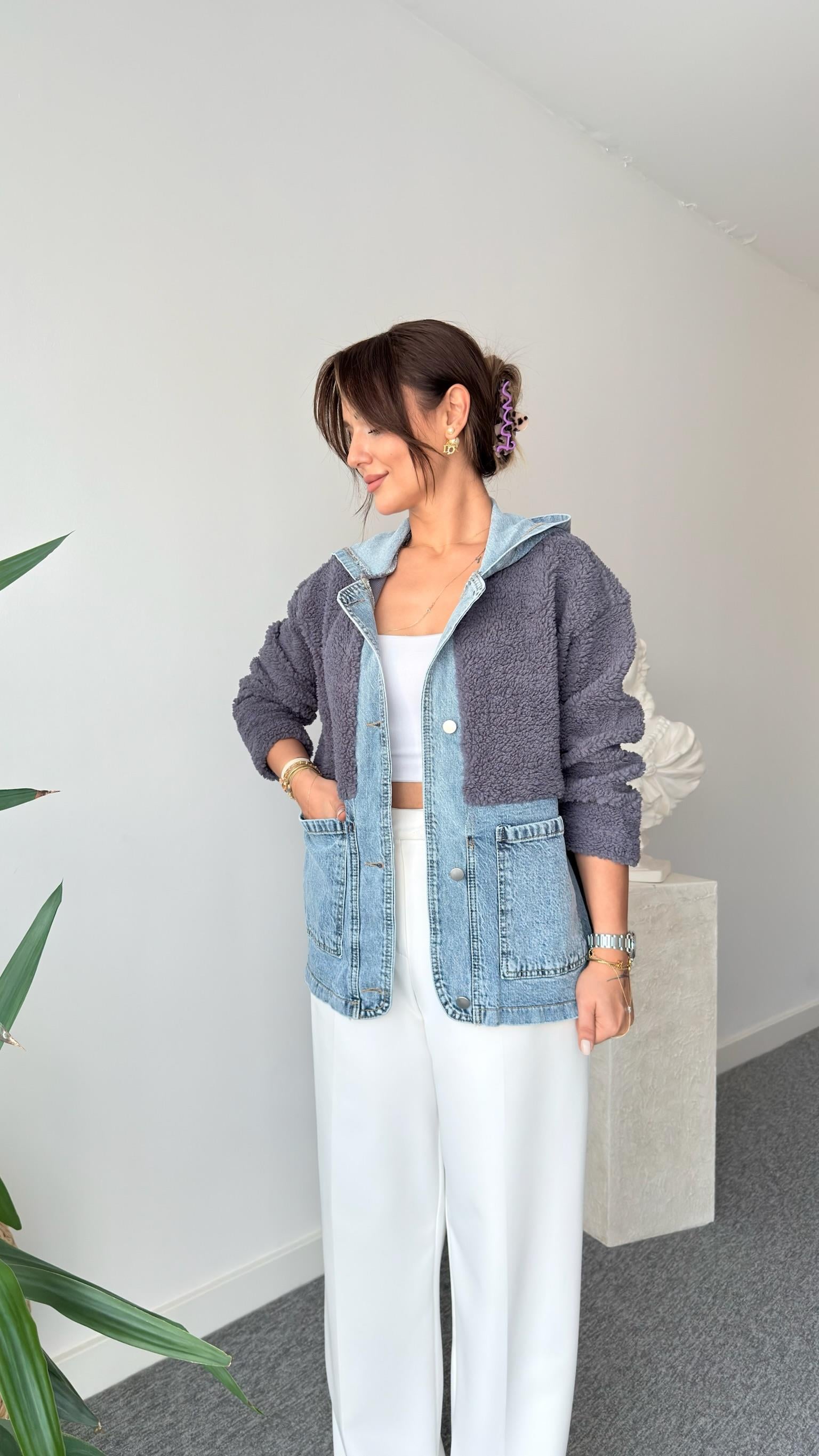 Kot Detaylı Antrasit Teddy Ceket