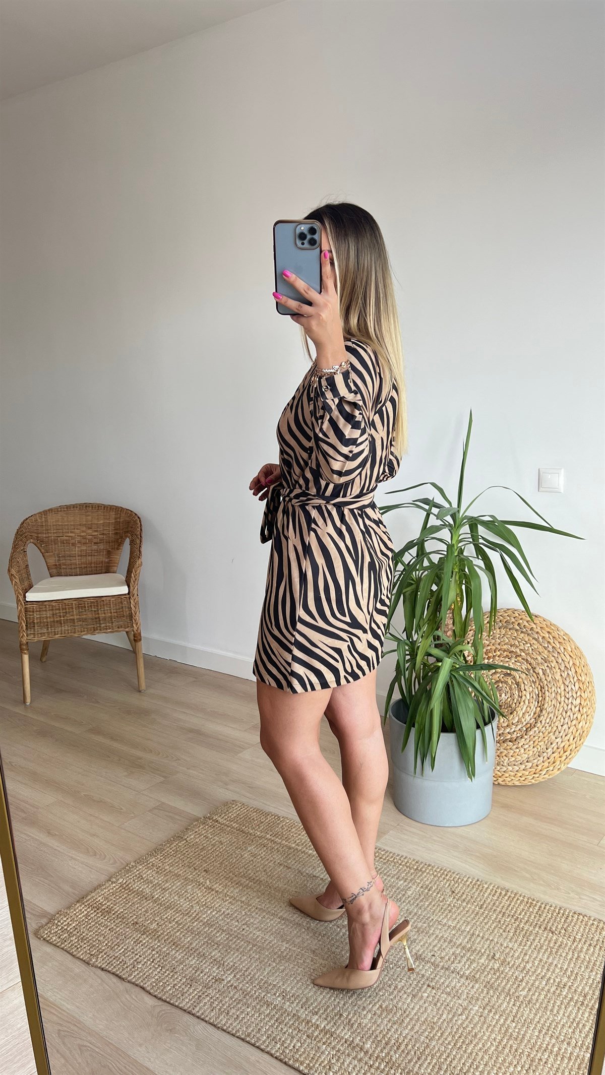 Marka Model Zebra Desen Kuşaklı Elbise 