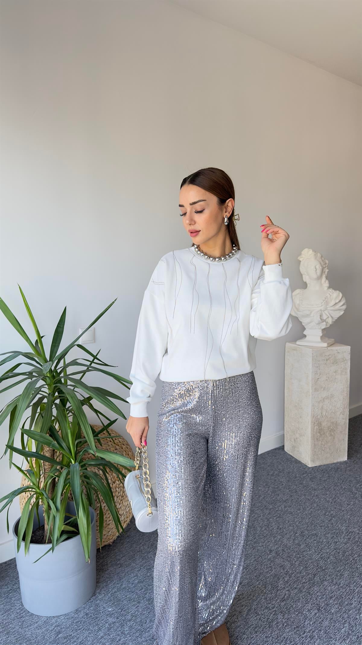 Ntwrk Model Zincir Detay Beyaz Sweat