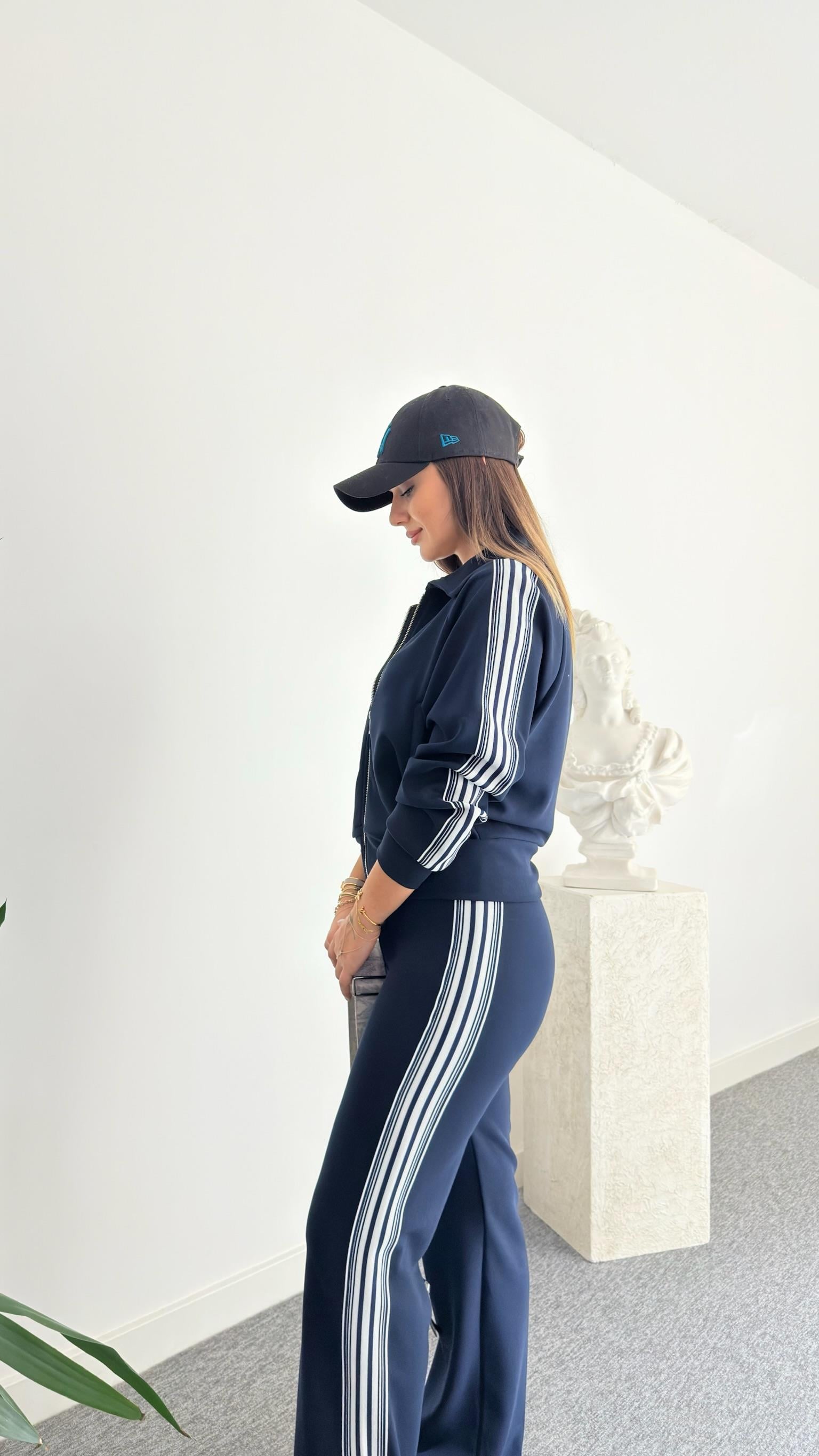Lacivert Yonne Şerit Detaylı Modal Takım