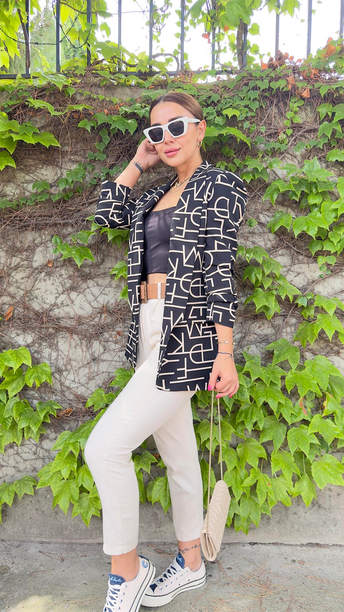 Yazı Detaylı Blazer Ceket