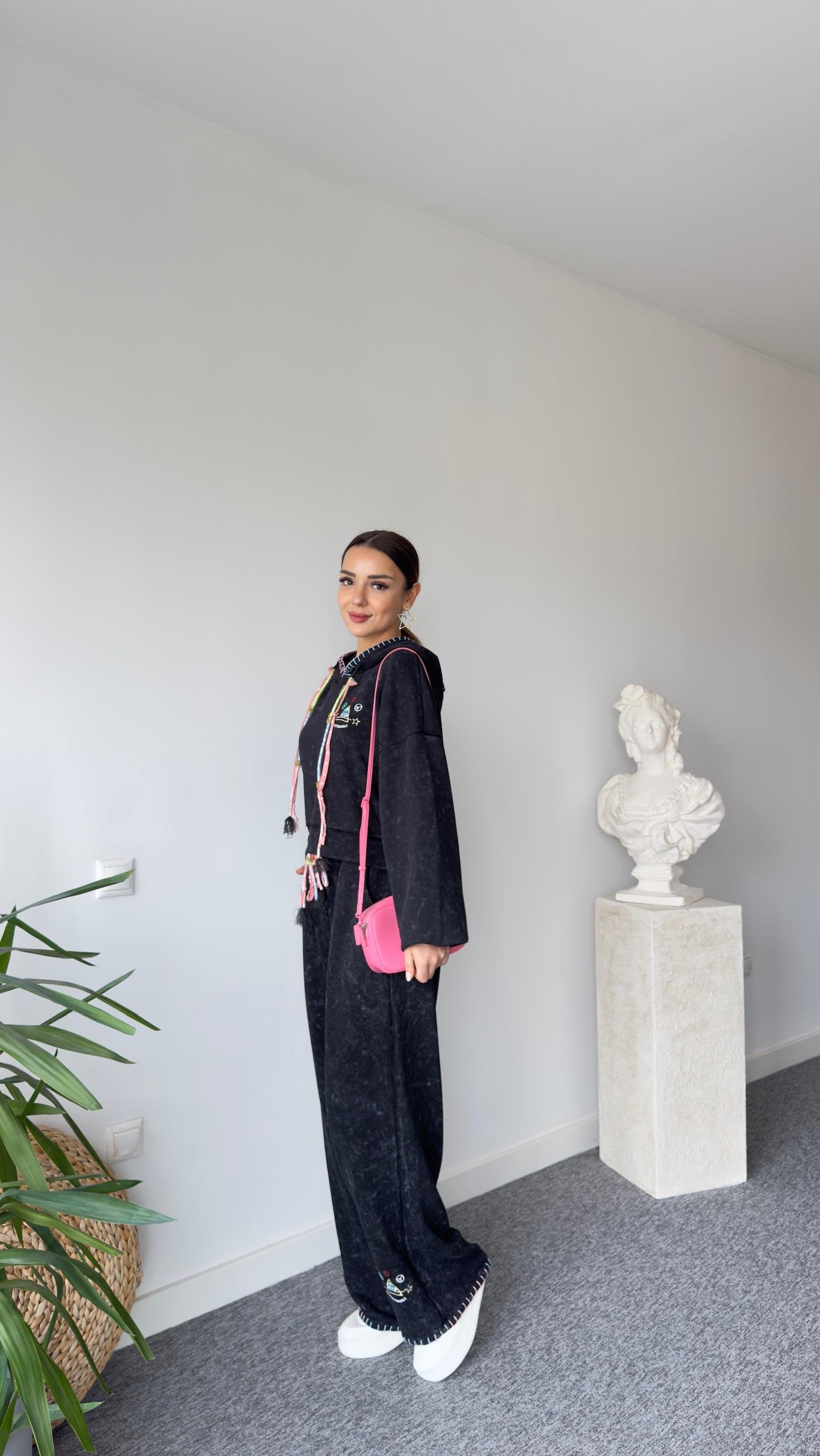 Olka Nakış İşlemeli Tasarım Batik Takım