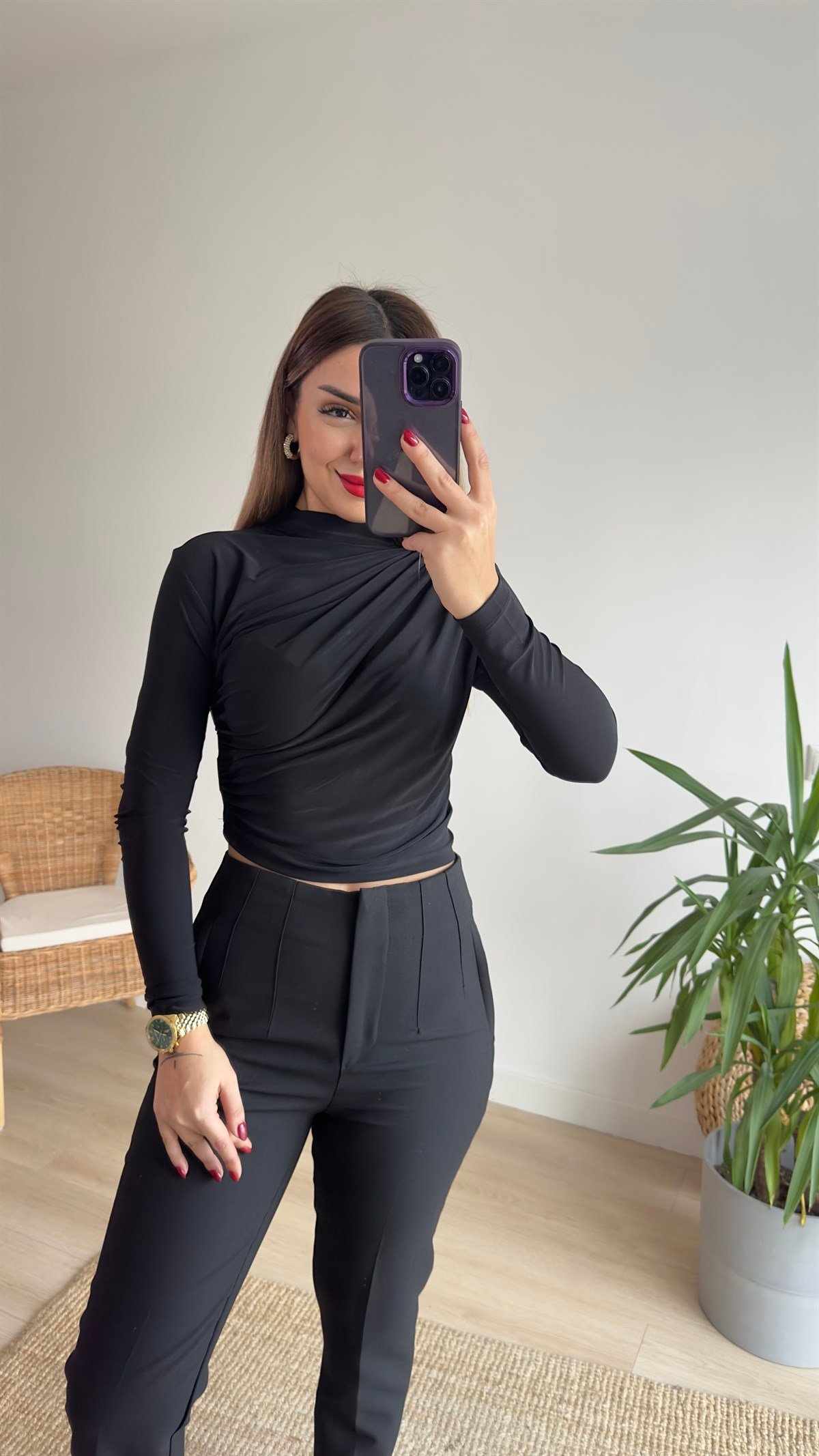 Yanı Büzgü Detay Siyah Bluz