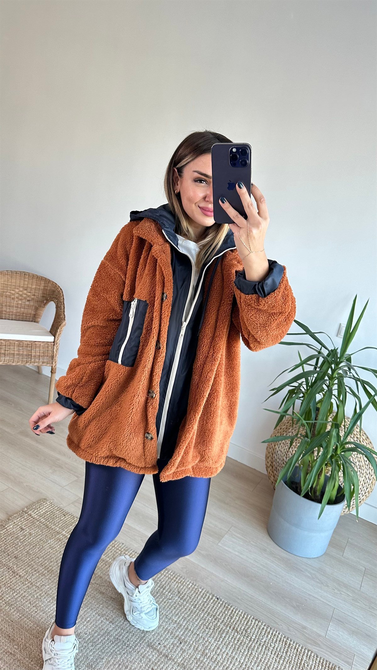 Paraşüt  Detaylı Tarçın Peluş Mont