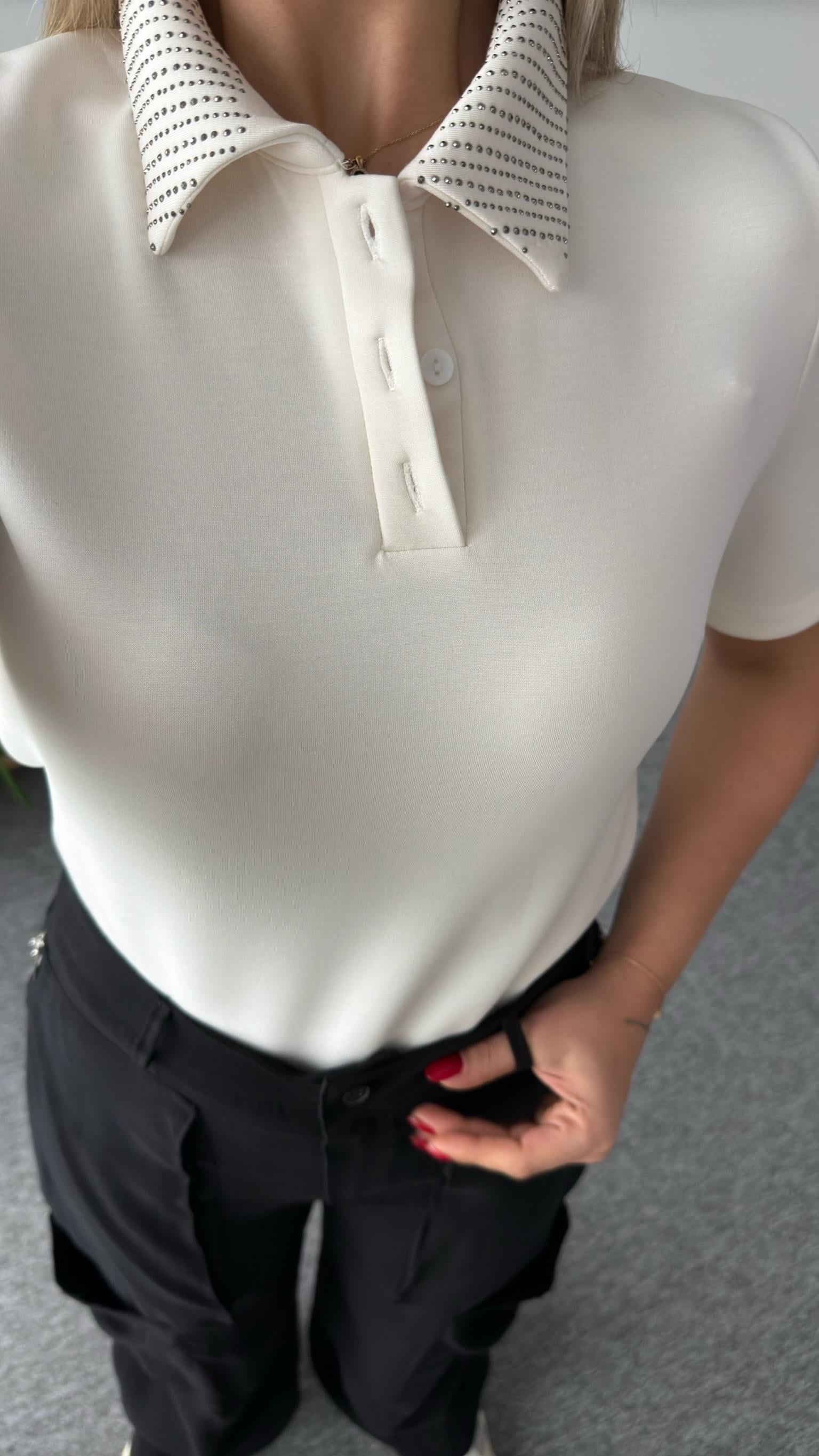 Yakası Taşlı Ekru Modal Tshirt