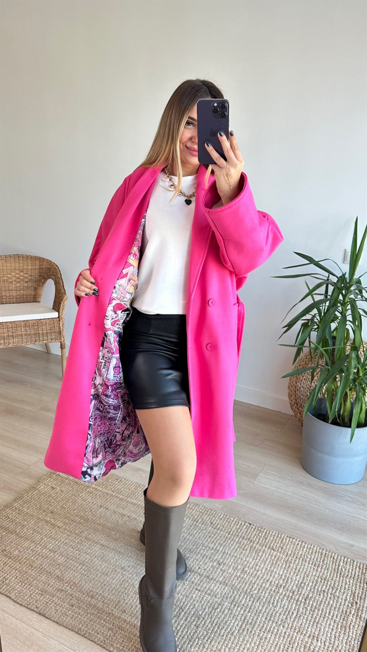 Renkli Astar Detaylı Pembe Kaban