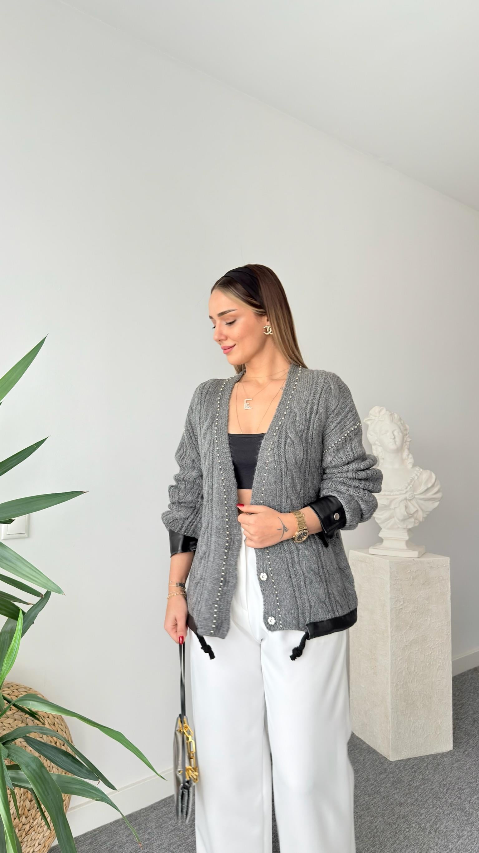 Gri Tws Model Zımbalı Hırka