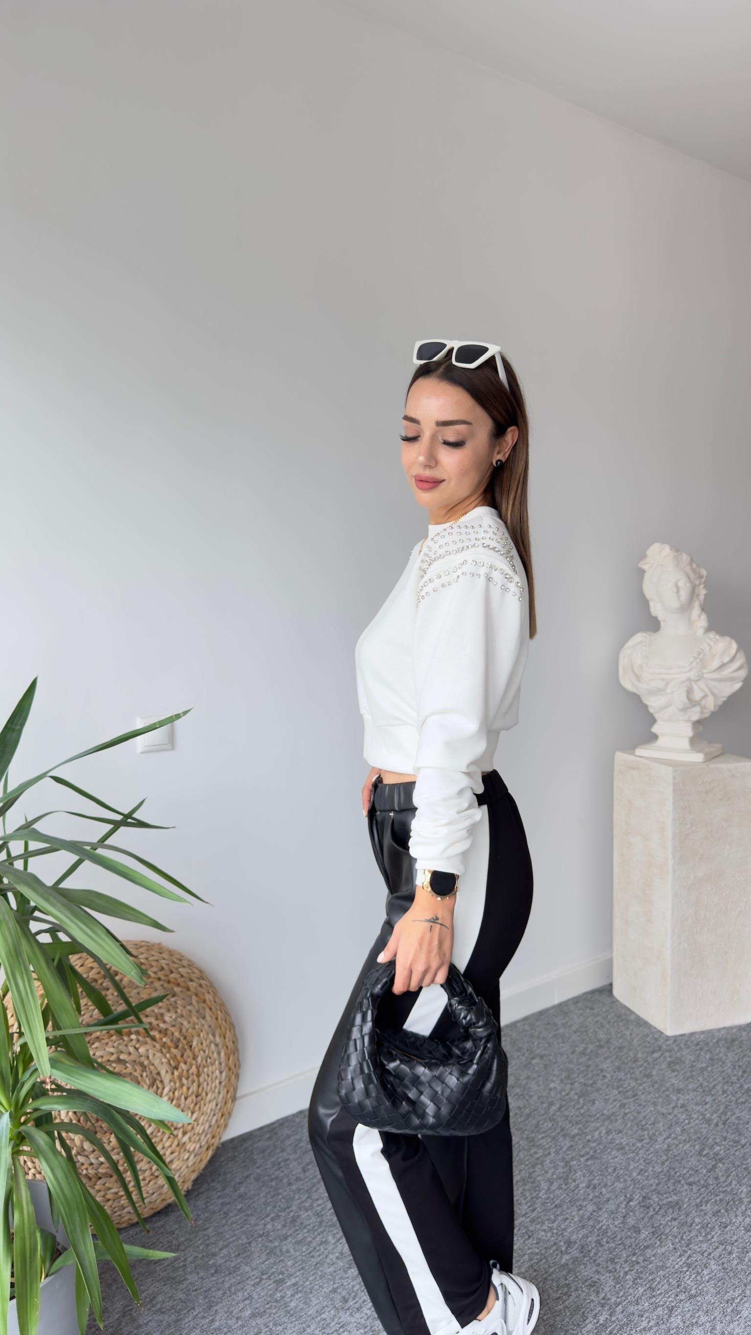 Rime Omuzlar Taşlı Beyaz Sweat