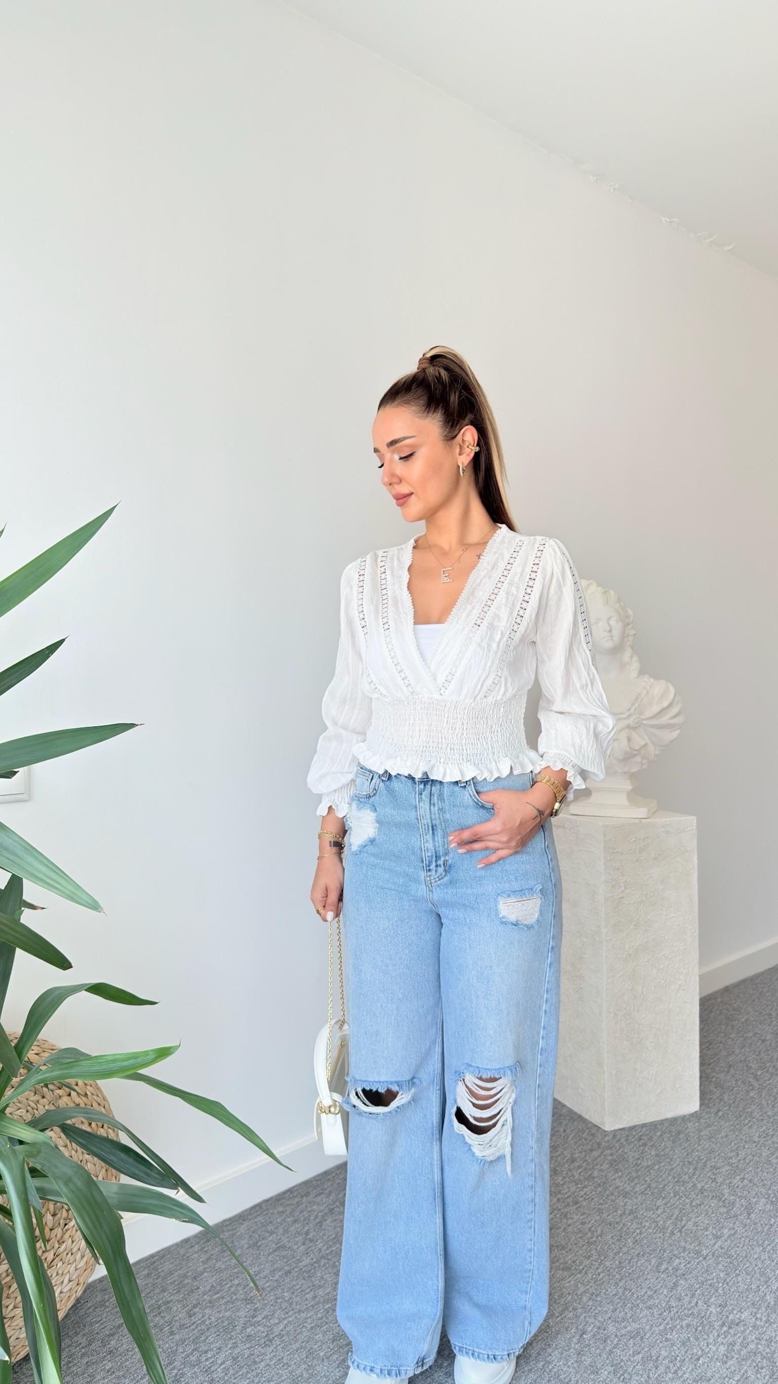 Sier Dantel Detaylı Gipeli Bluz