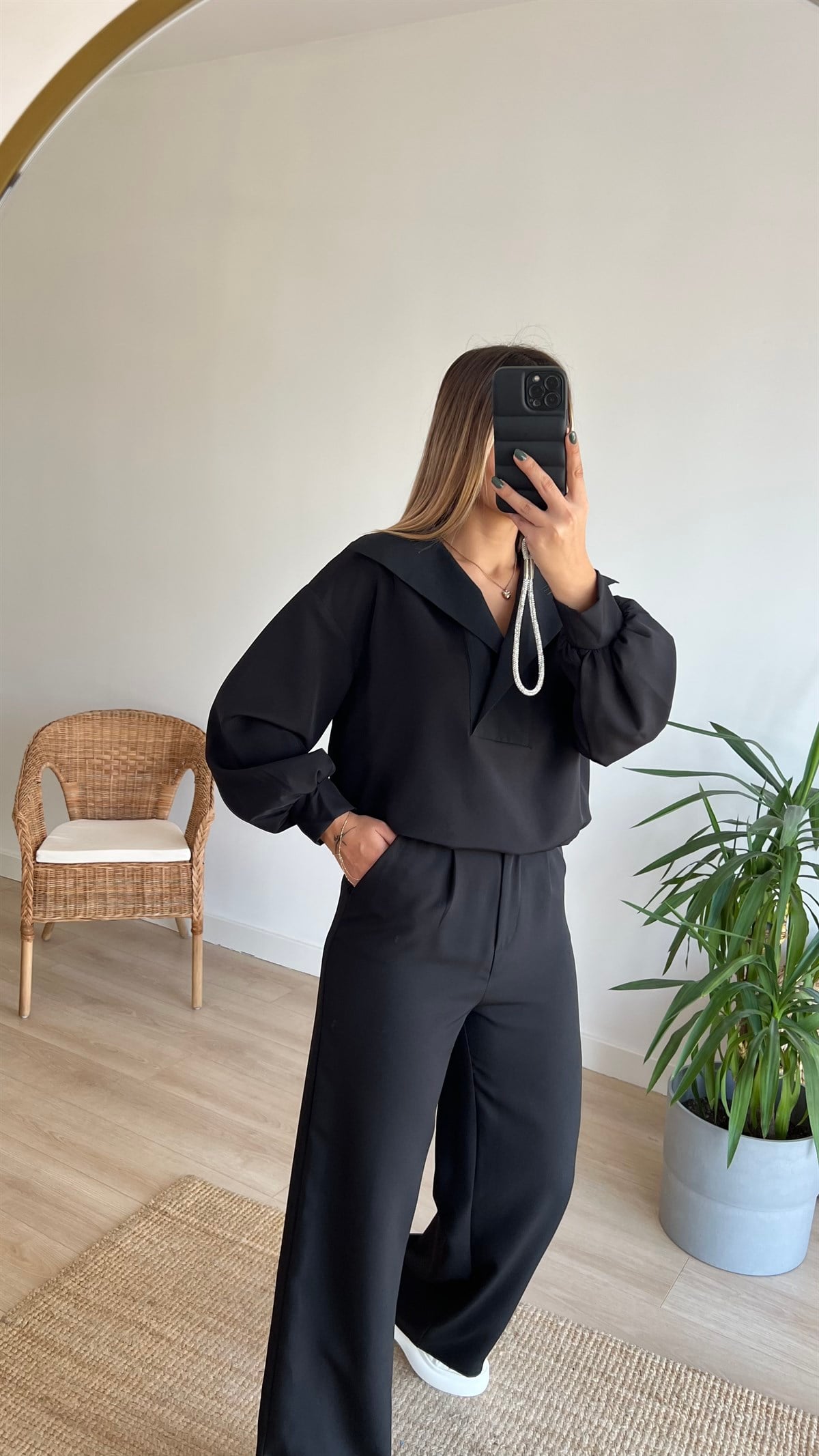 Gömlek Yaka Bel Büzgülü Siyah Sweat