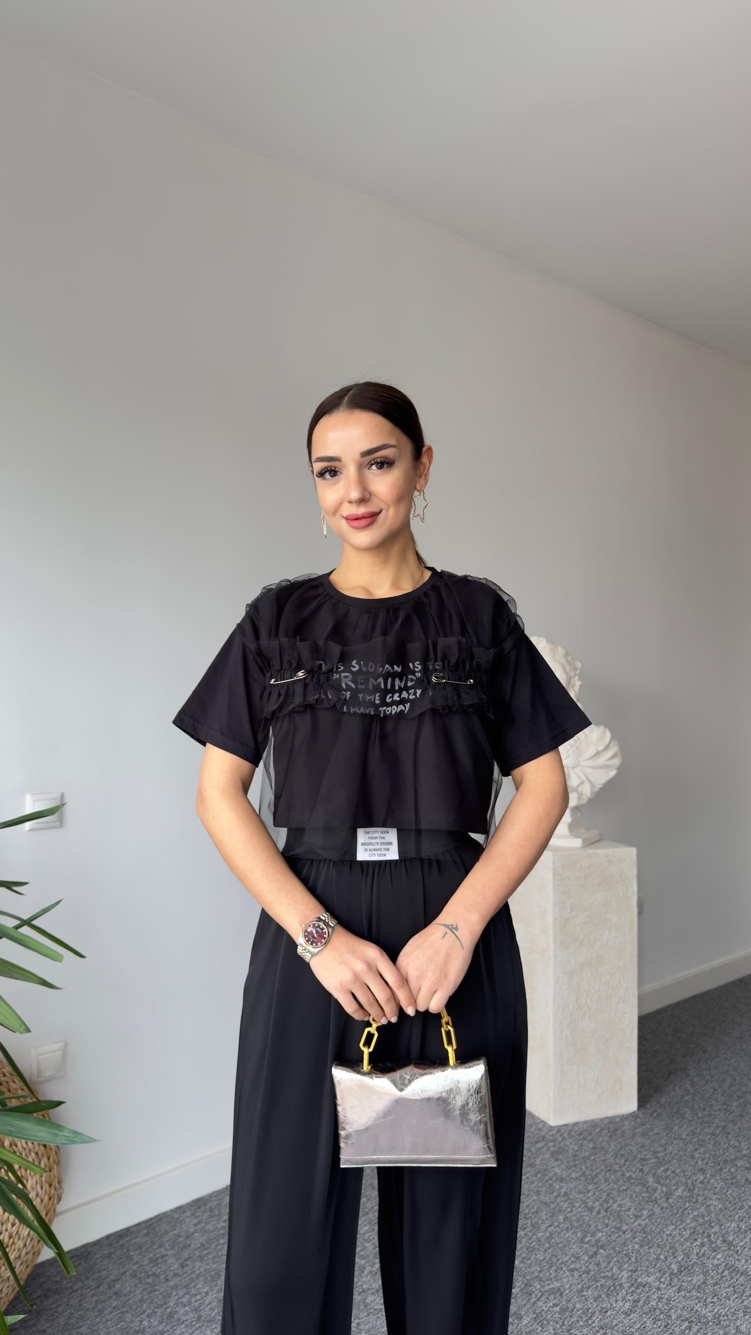 Tül Ve Aksesuar Detaylı Siyah Tshirt