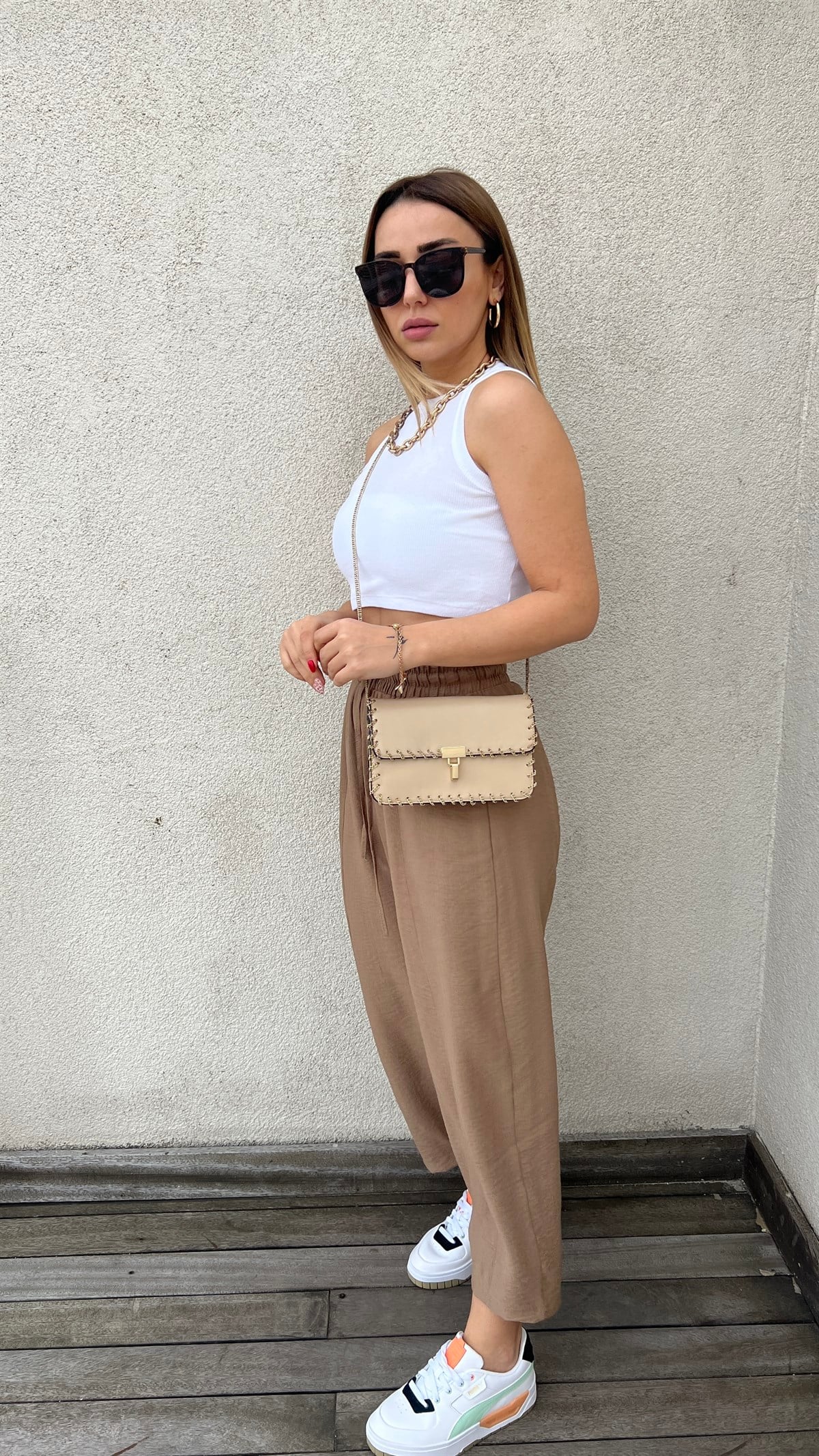İnce Fitilli Beyaz Crop