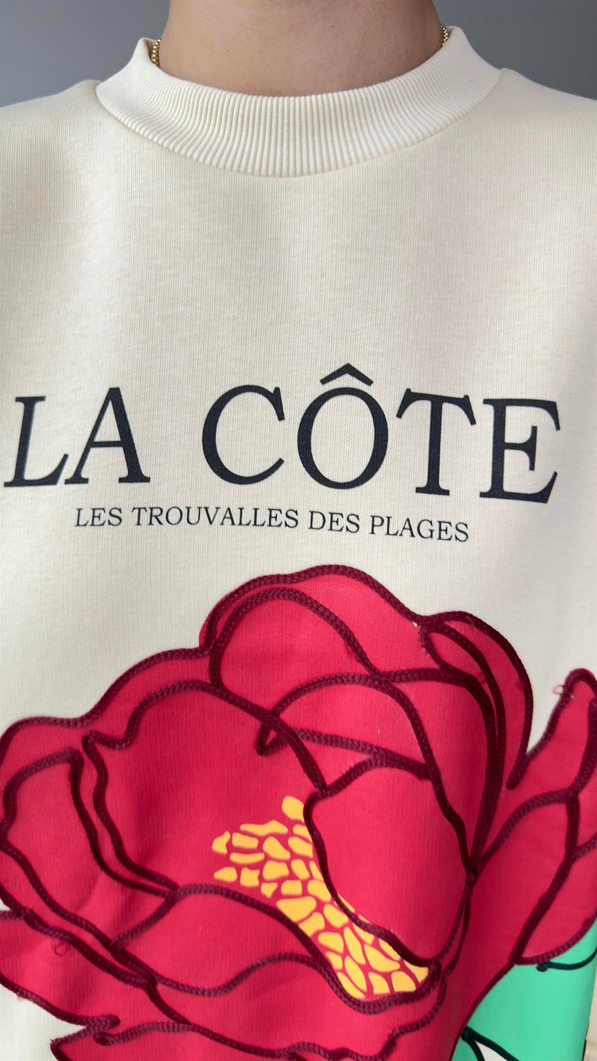 Cote Zincirli Ve Gül Baskı Sweatshirt