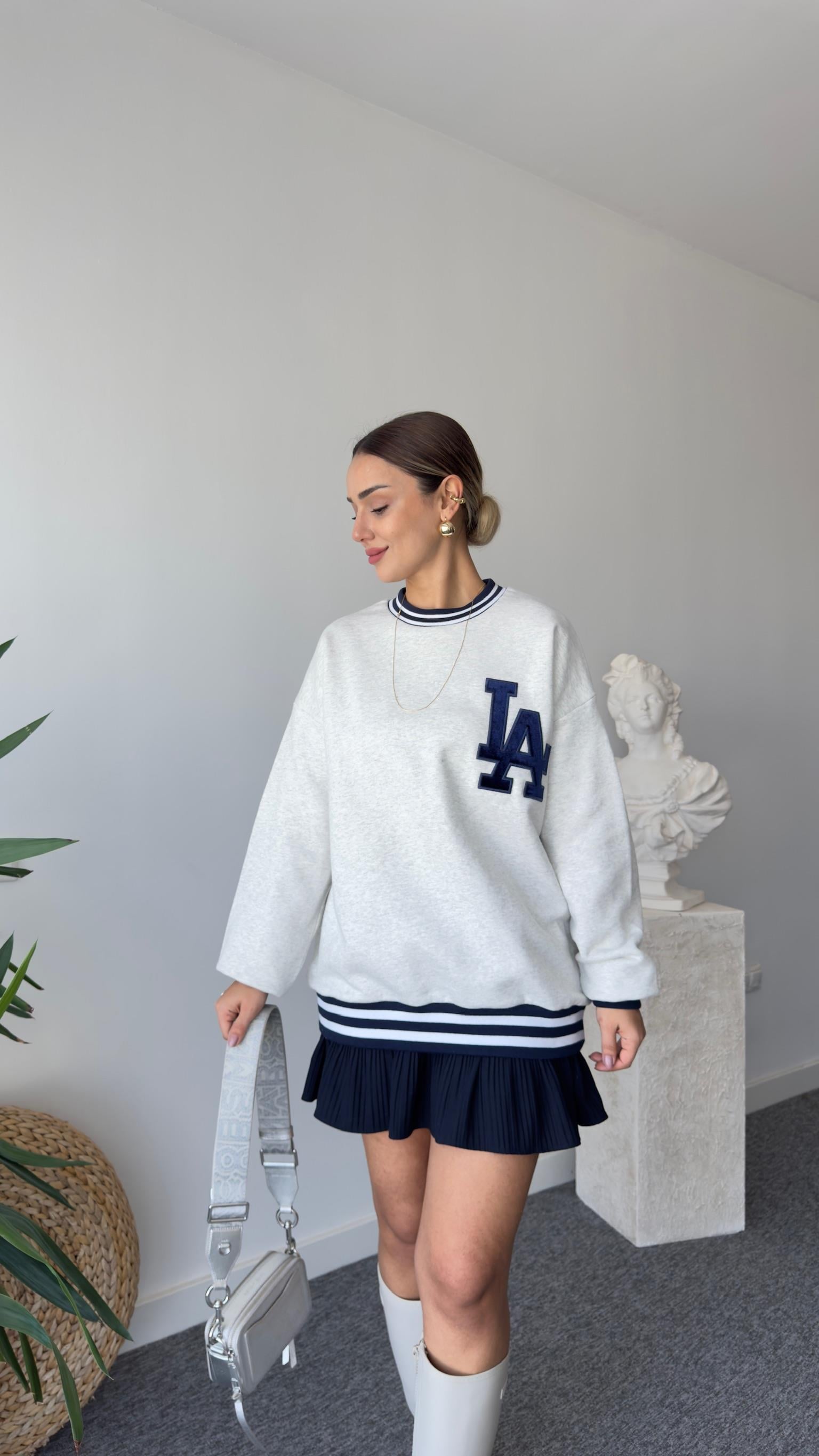 La Nakışlı Gri Sweatshirt