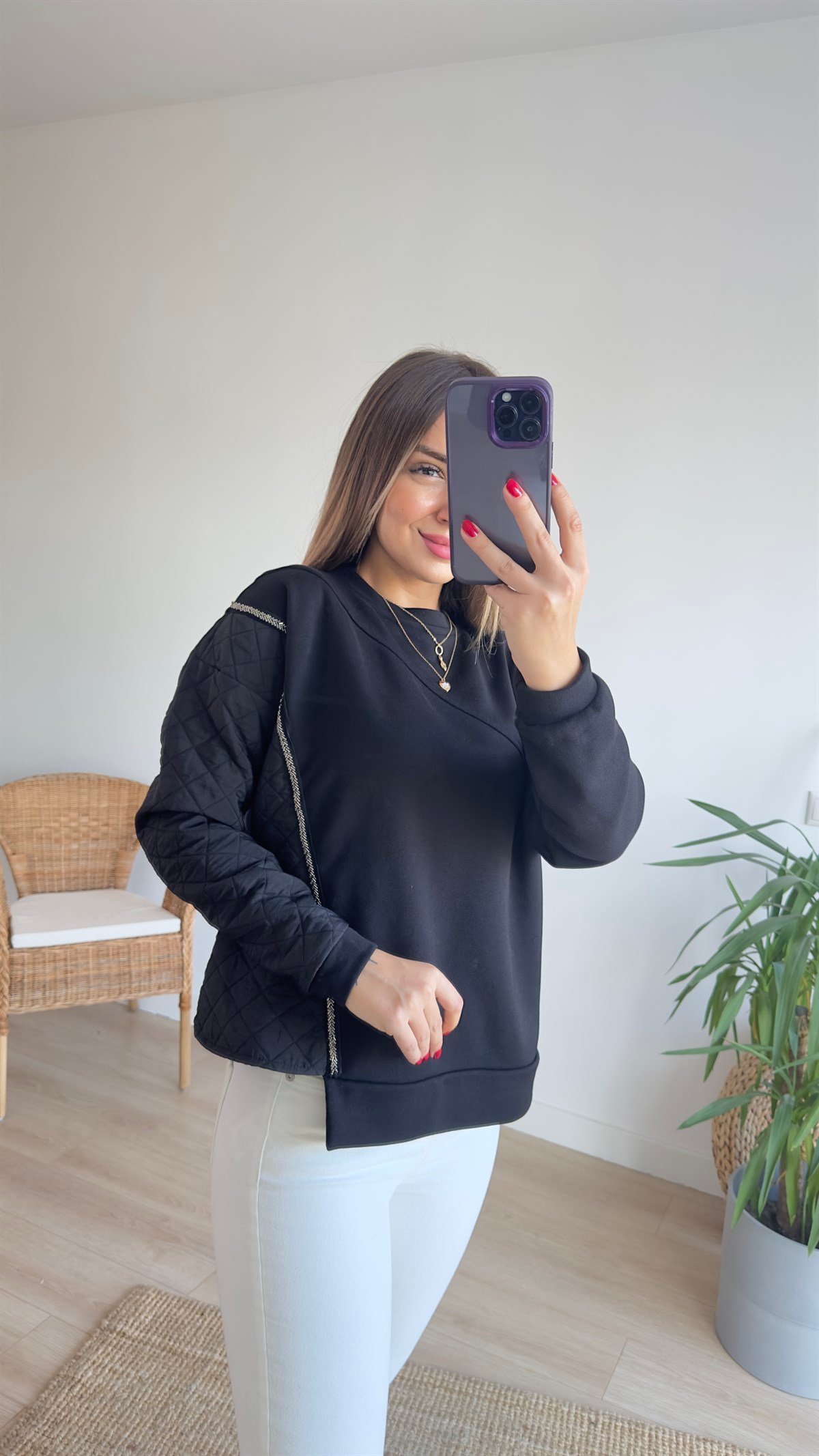 Siyah Kapitoneli Taş Detay Sweat