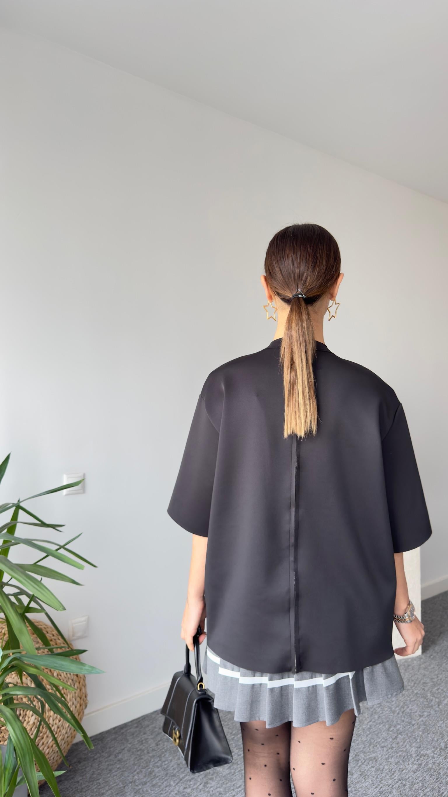 Sırt Fermuarlı Zra Model Vatkalı Siyah Bluz