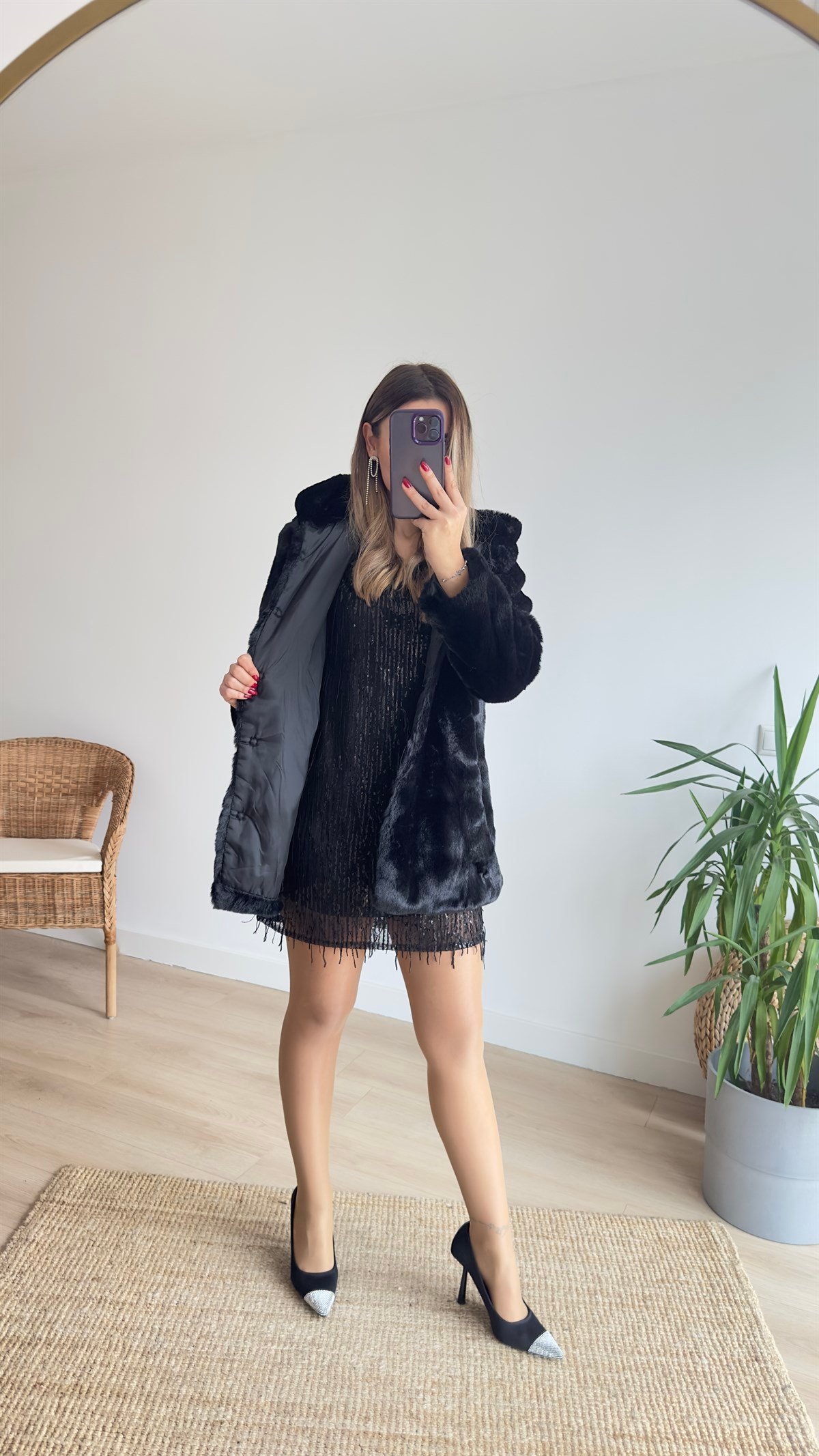 Kapüşonlu Siyah Peluş Mont