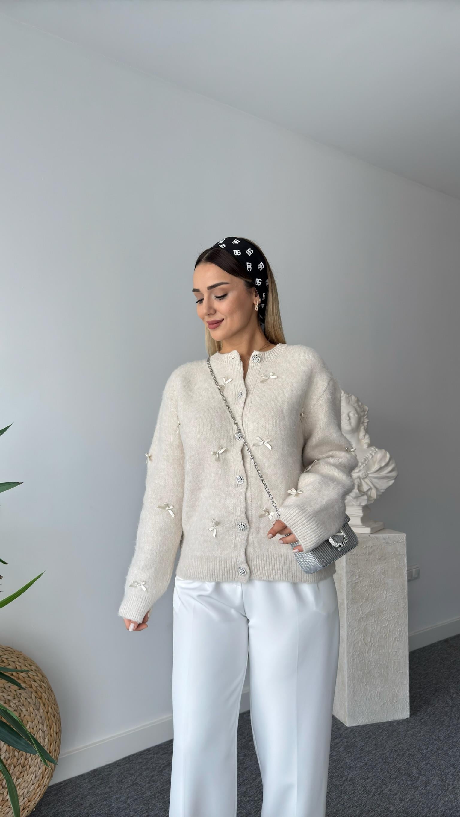 Luan Fiyonk Detaylı Marka Model Bej Hırka