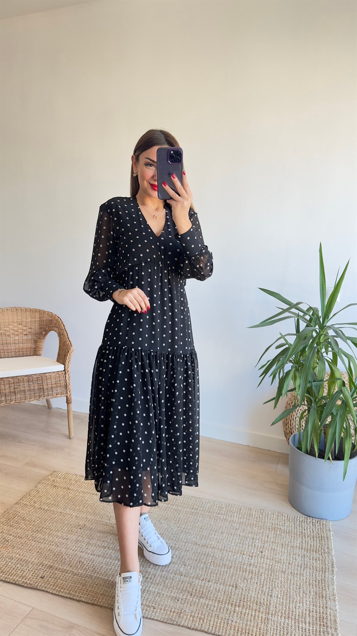 Orijinal Marka Puantiyeli V Yaka Elbise 