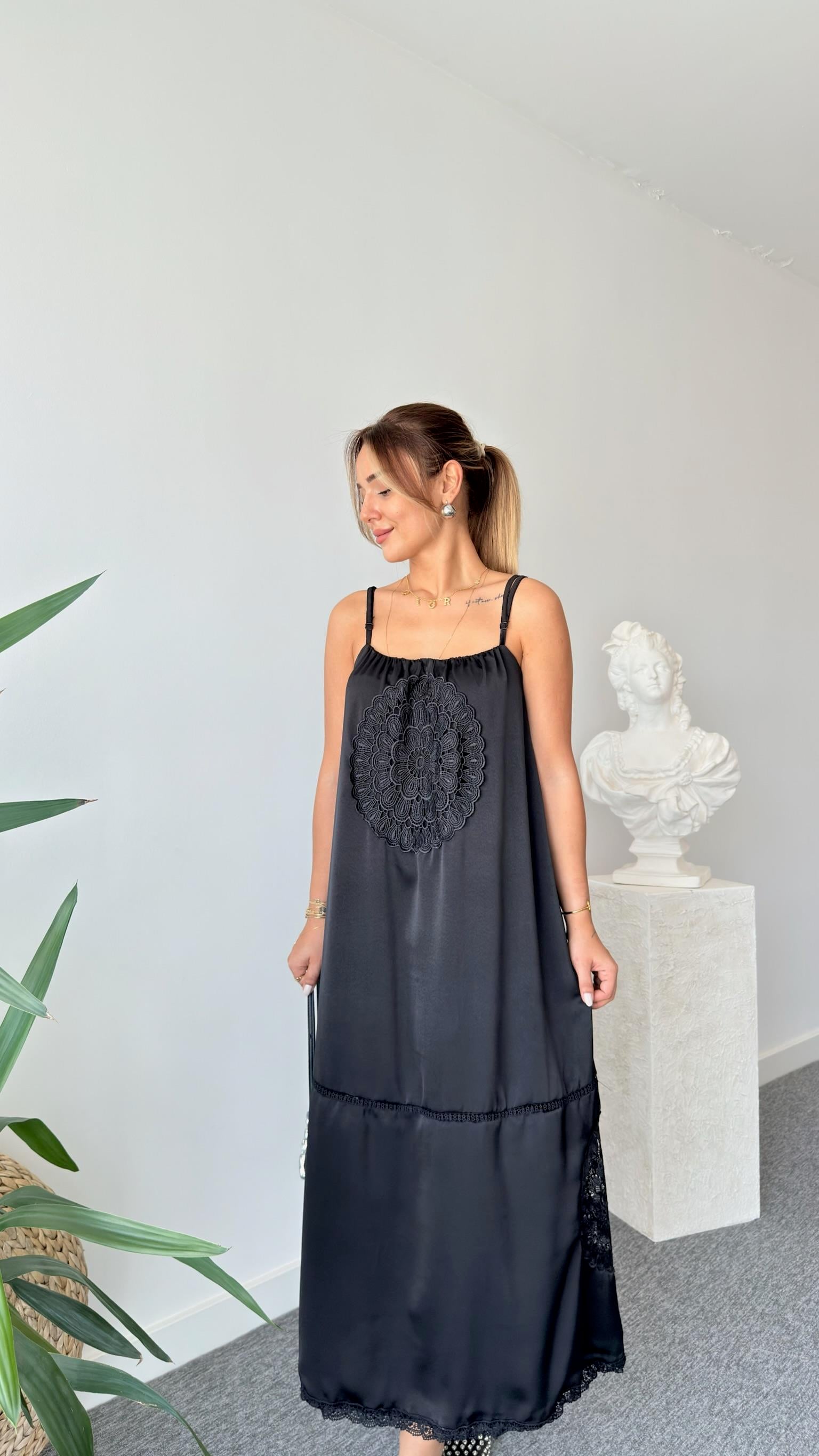 Leria Zra Model Brode Detaylı Elbise