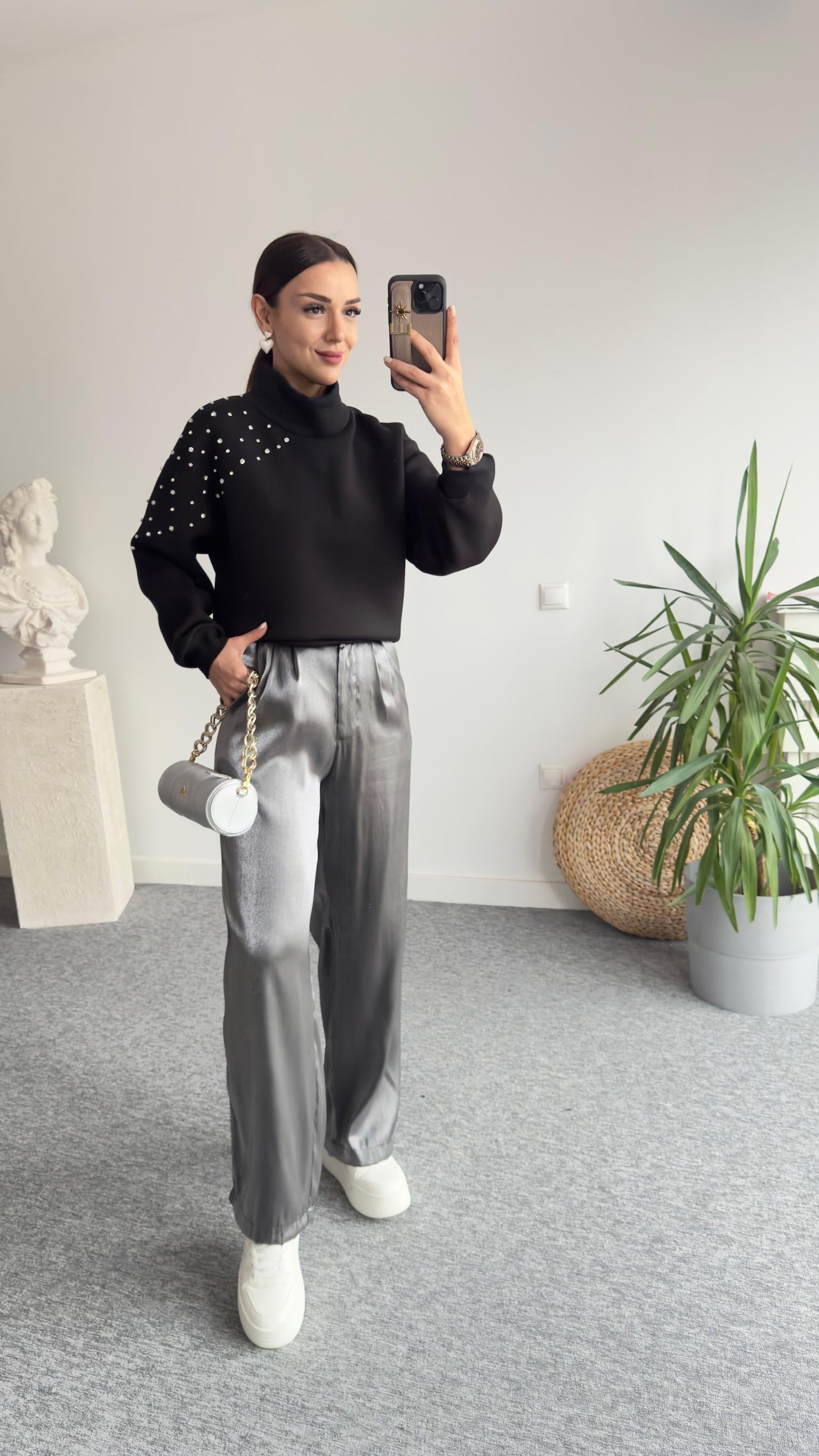 Dik Yaka Taş Detaylı Zra Model Sweat