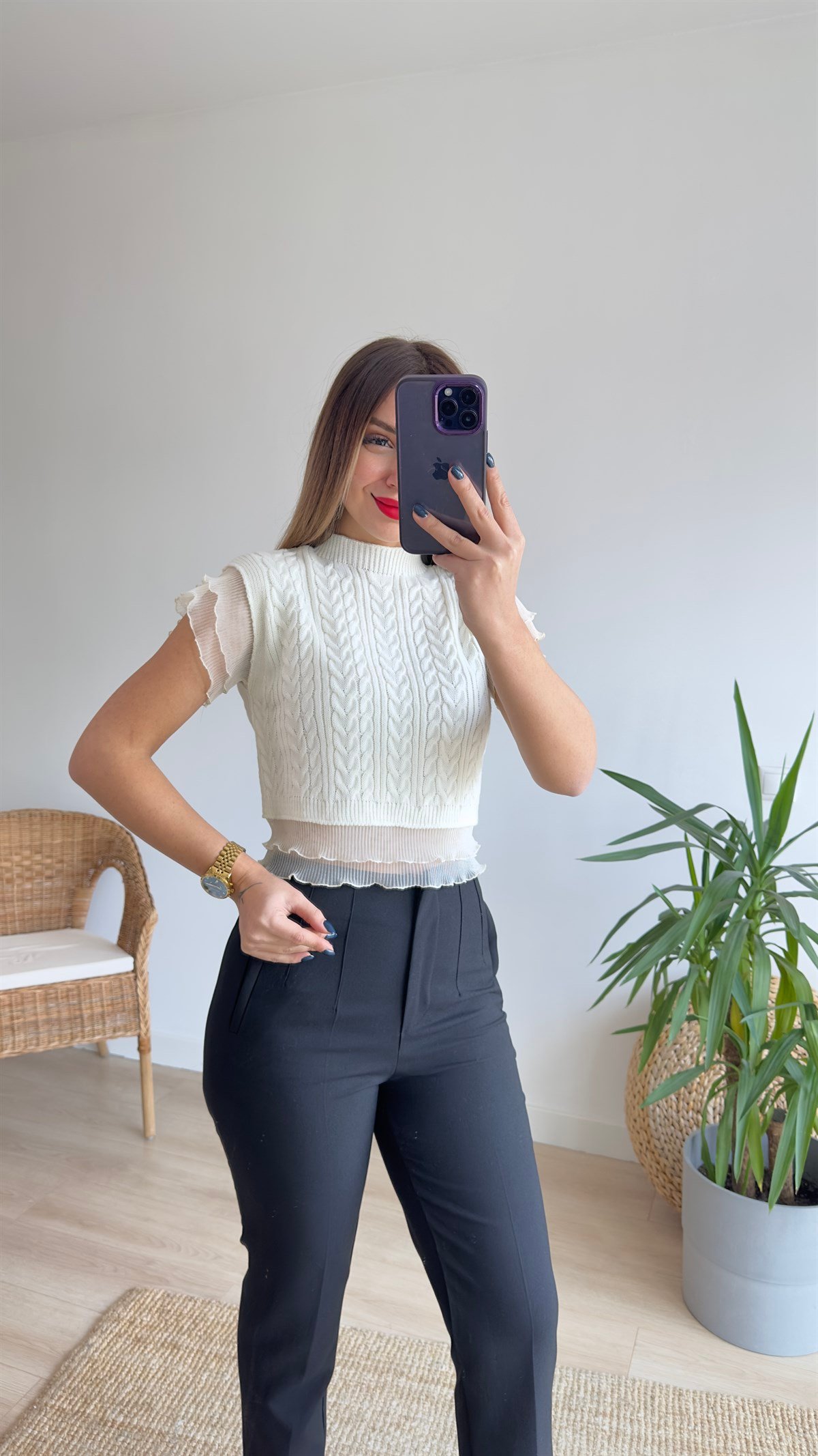Zra Model Beyaz Fırfırlı Triko