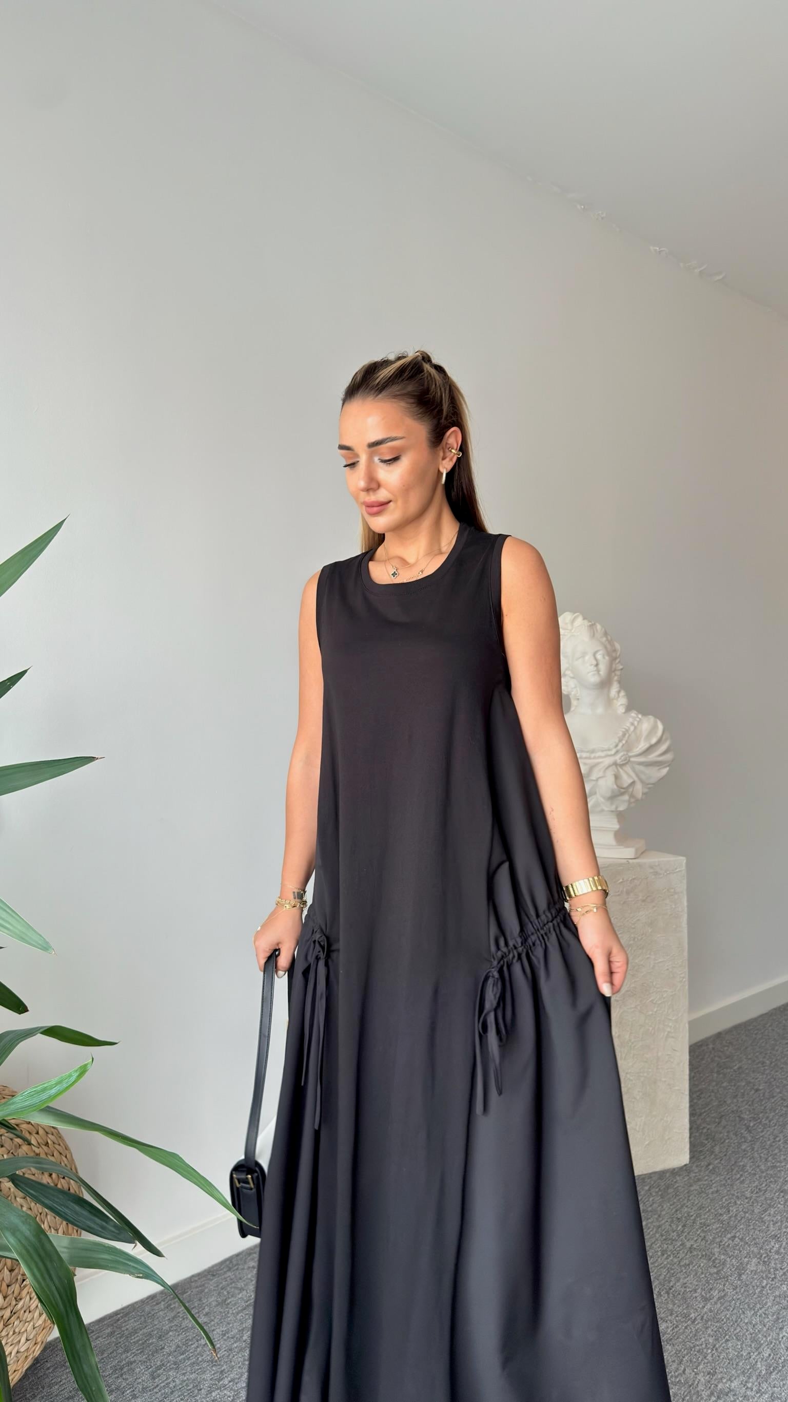 Marka Model Yanlar Poplin Salaş Siyah Elbise 