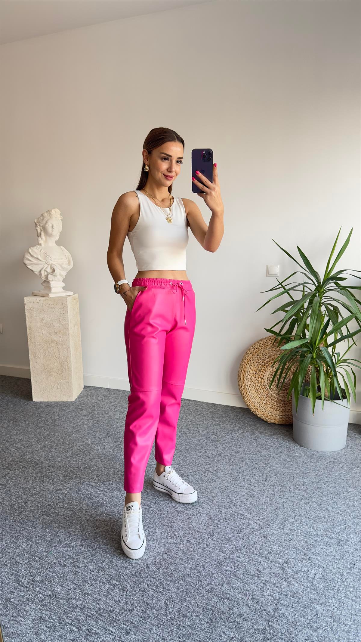 Marka Model İthal Pembe Deri Pantolon