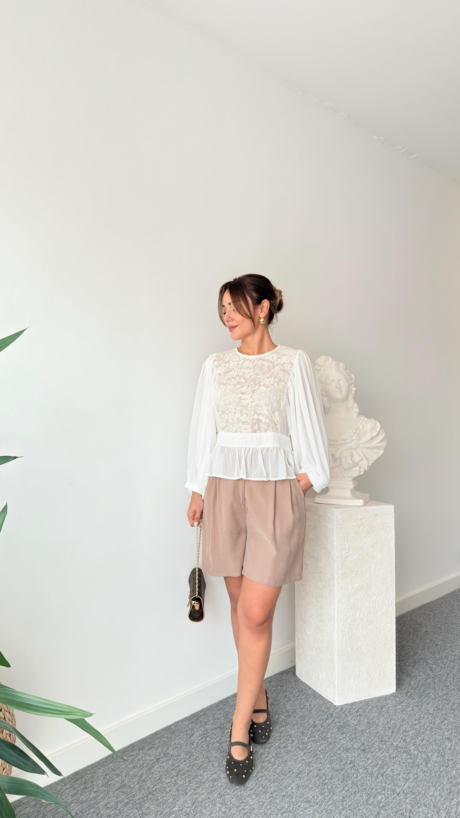 Dantelli Mngo Model Şifon Bluz