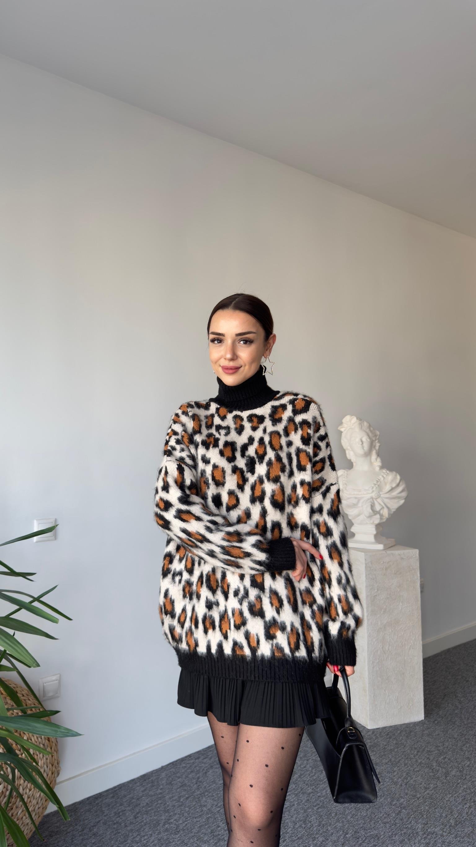 Boğazlı Leopar Desen Sakallı Kazak