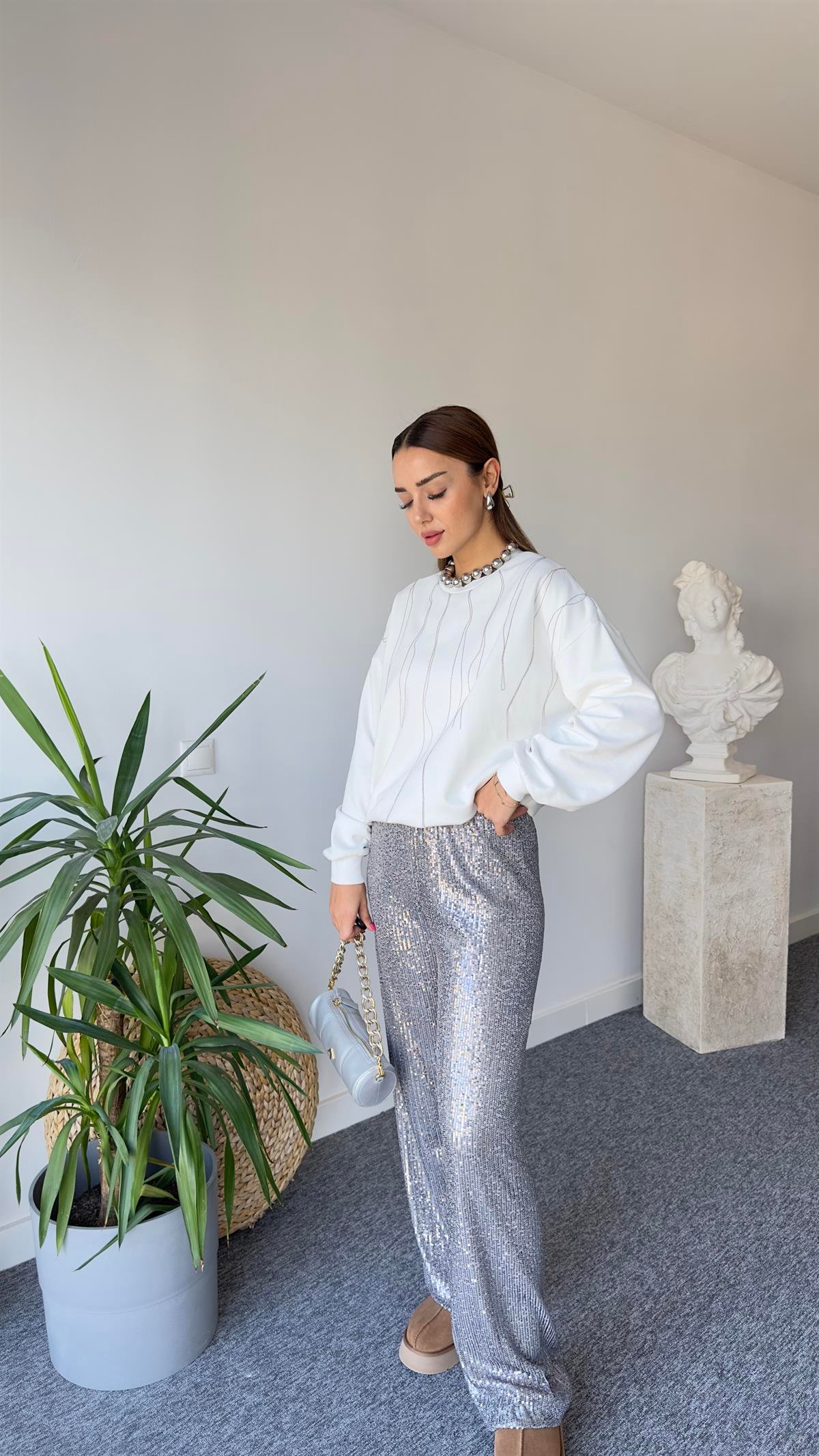 Ntwrk Model Zincir Detay Beyaz Sweat