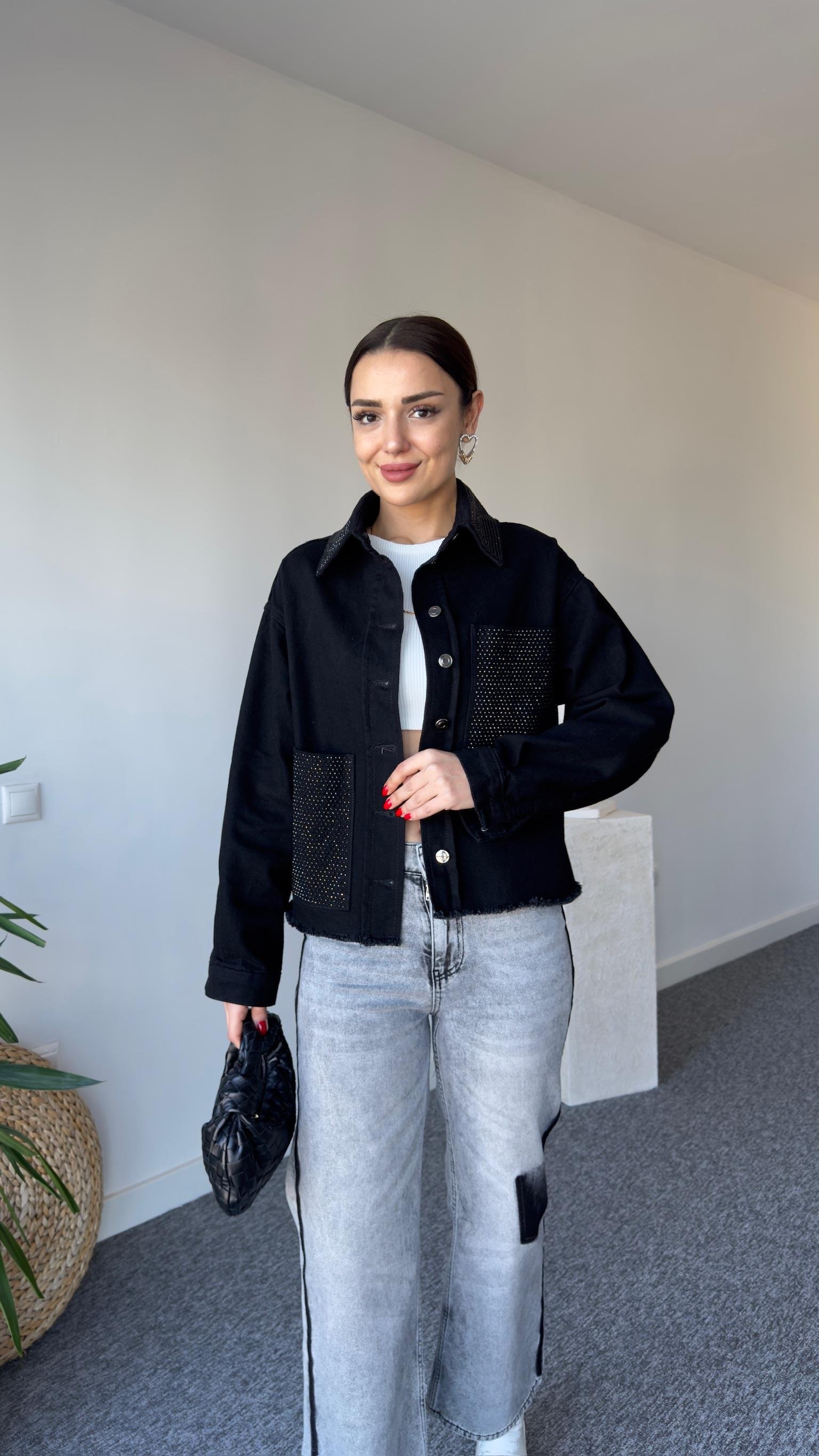 Orj Model Yaka Ve Cepler Taşlı Jean Ceket