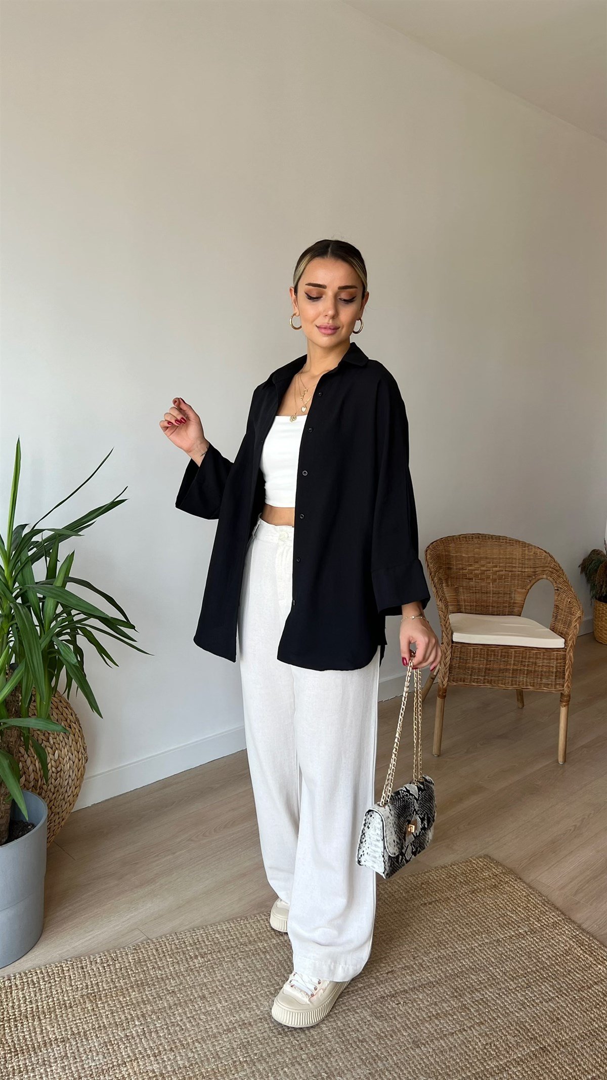 Oversize Siyah Pamuklu Gömlek