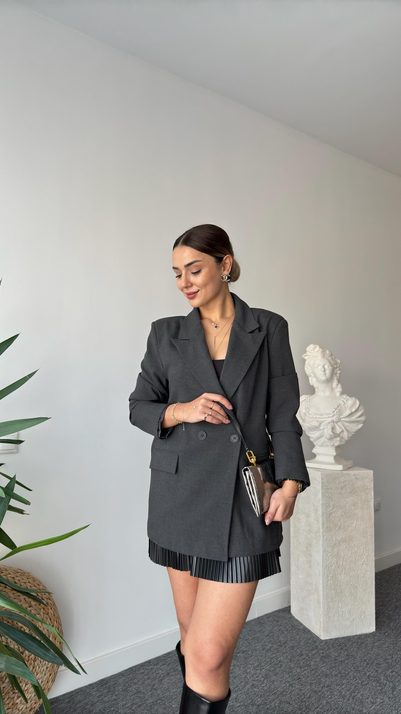 Copi Sırtı Taş Yazılı Gri Blazer Ceket