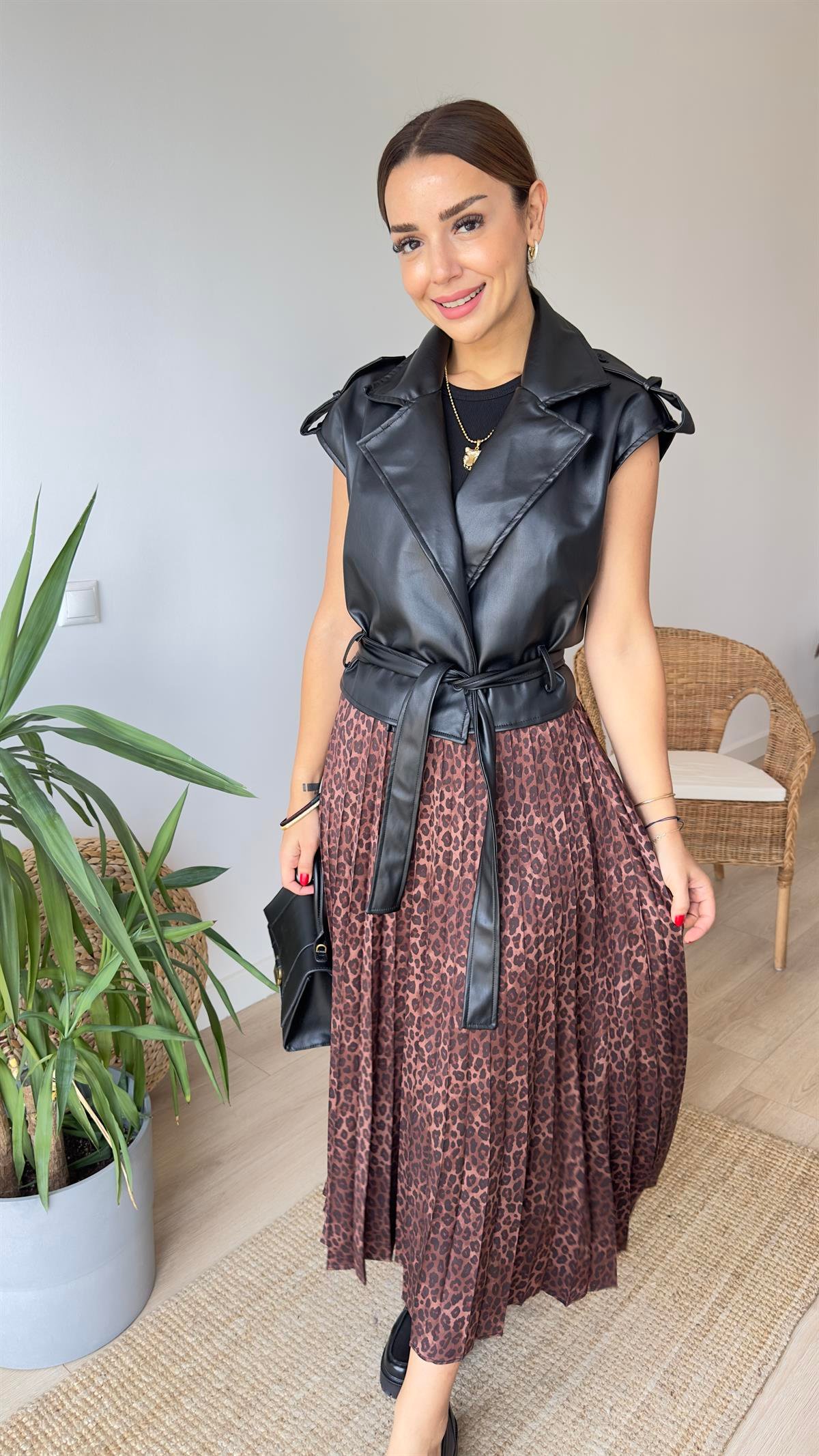 Kuşaklı Zra Model Deri Yelek
