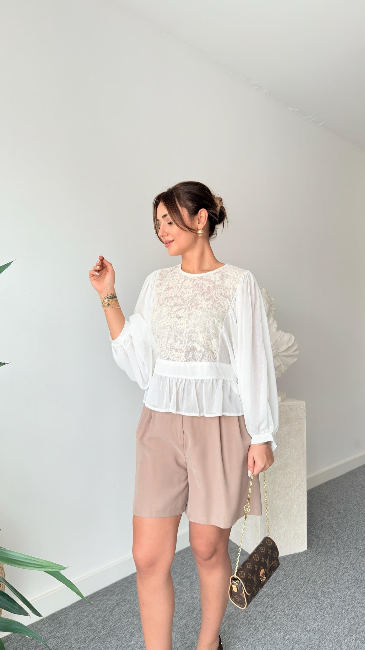 Dantelli Mngo Model Şifon Bluz