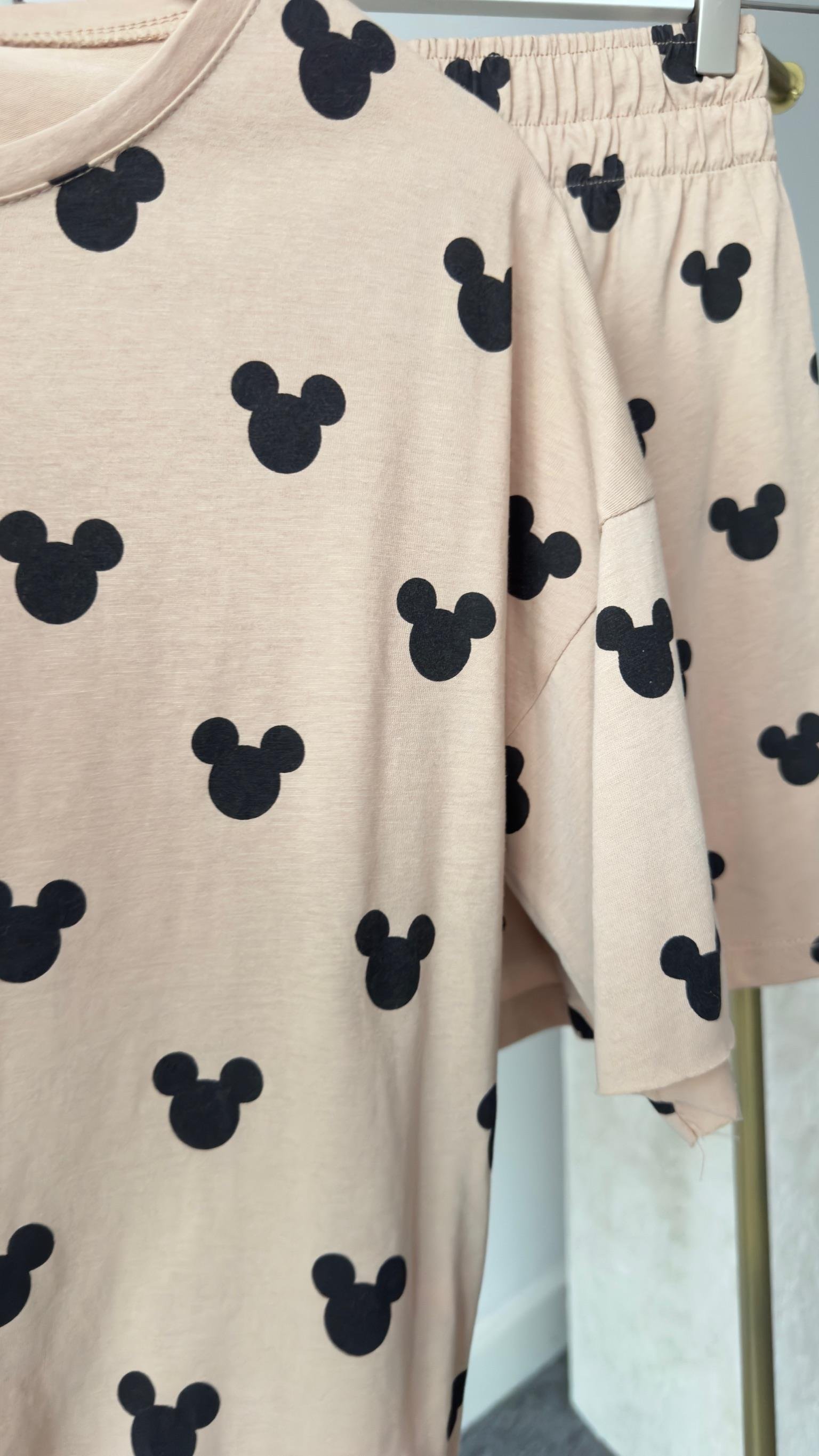 Mickey Baskılı Krem Şortlu Takım