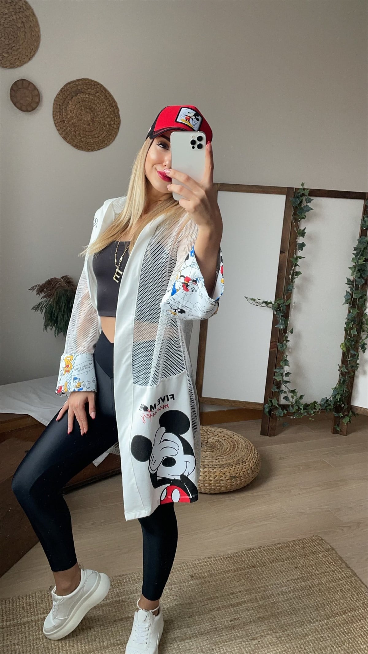 File Detaylı Beyaz Mickey Hırka