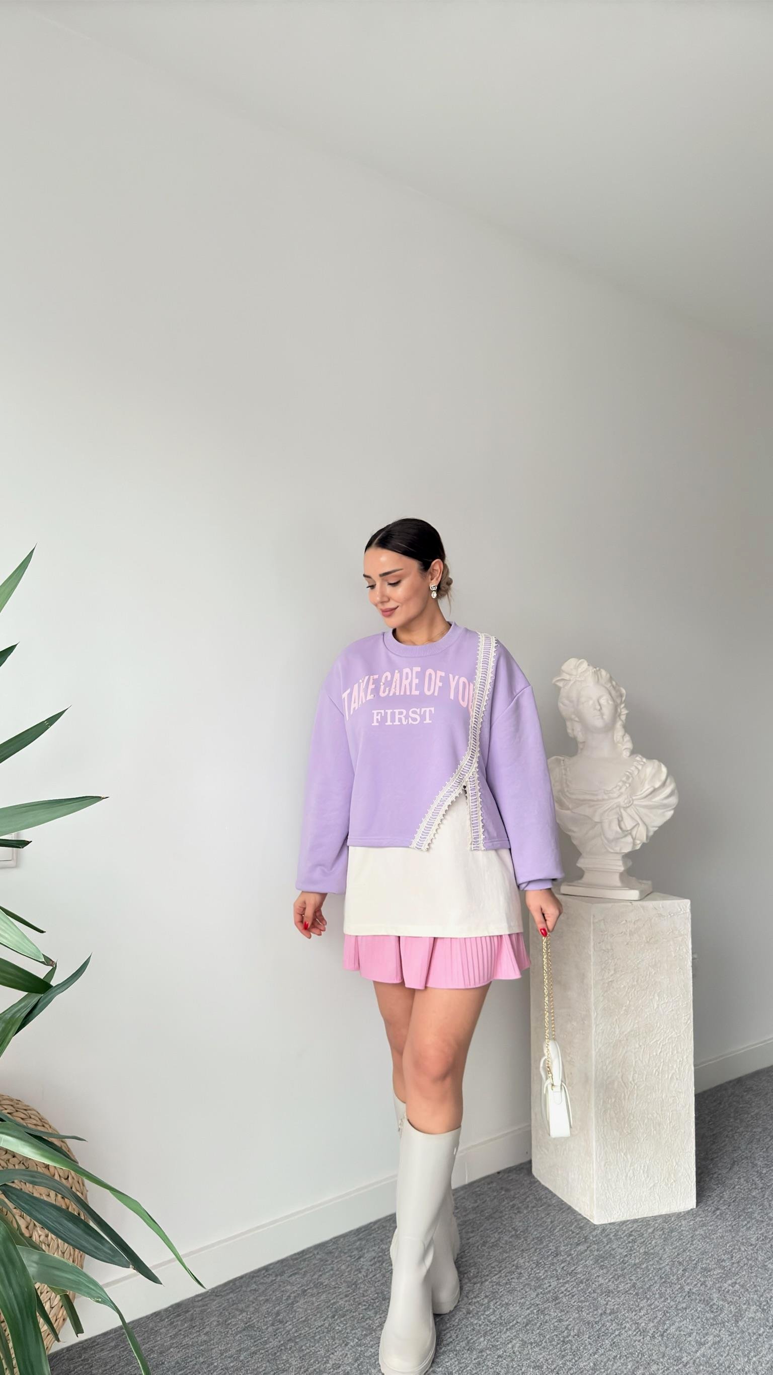 Levu Yazı Ve Dantel Detaylı Sweatshirt