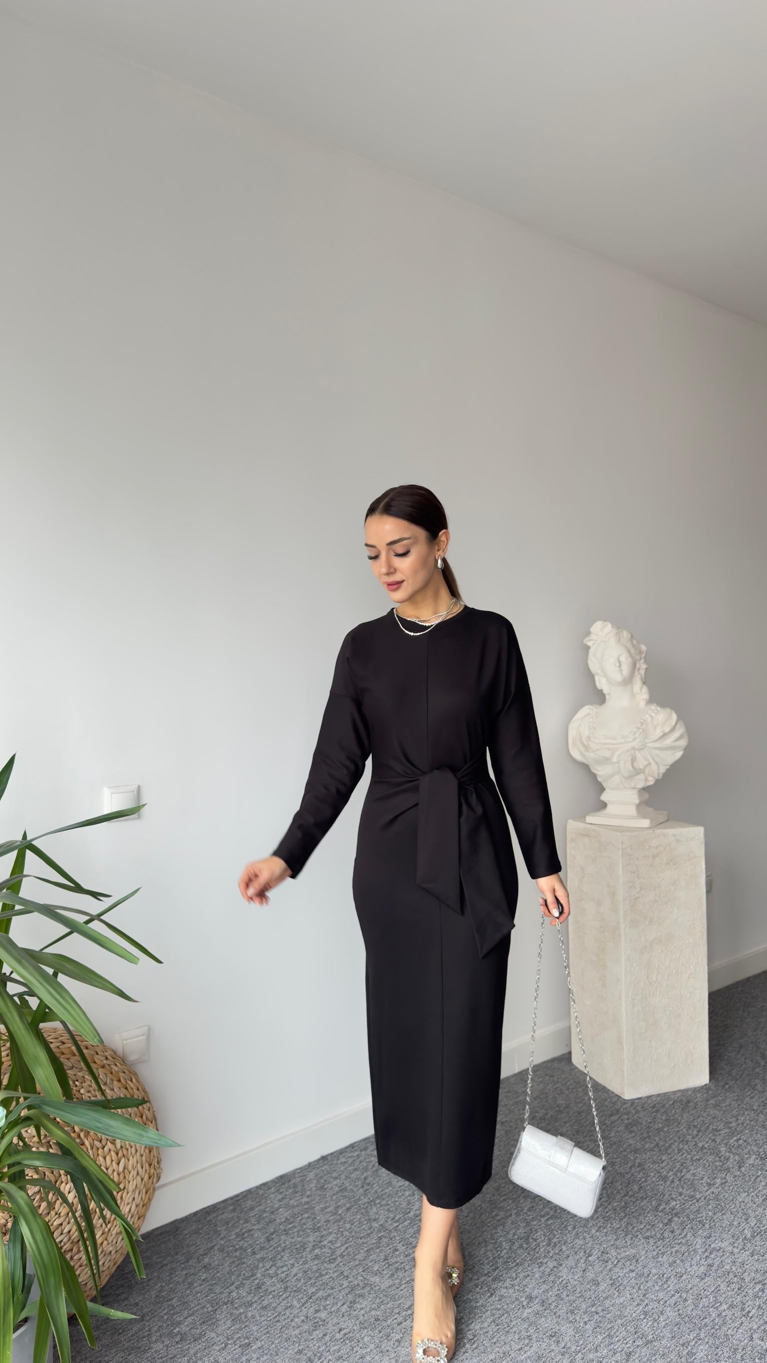 Orj  Model Ön Fiyonklu Çelik Örme Elbise